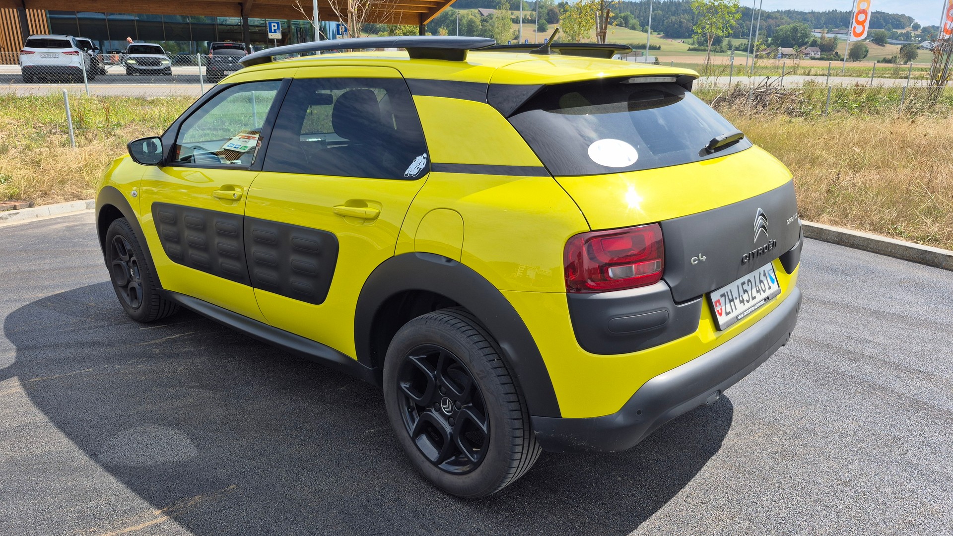 CITROEN 1.2 PureTech Shine Ed.-image-0