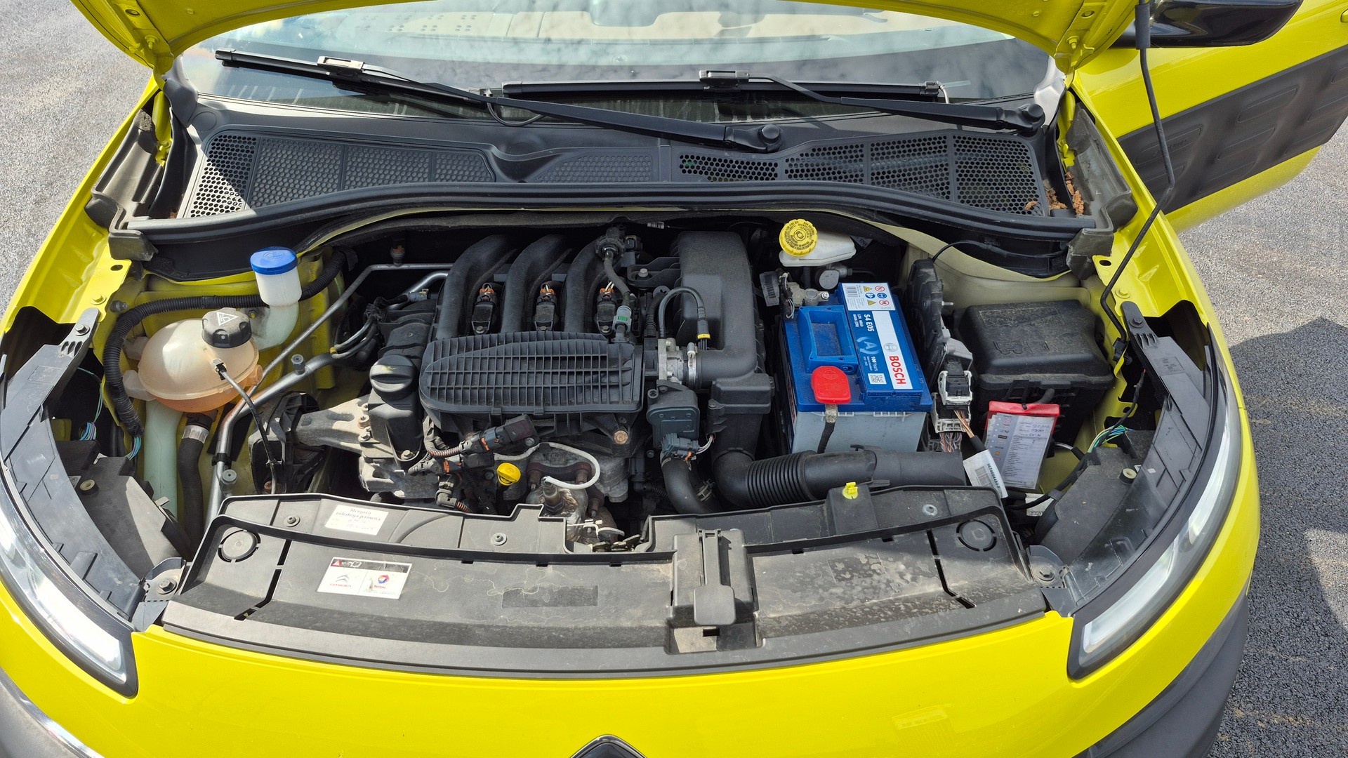 CITROEN 1.2 PureTech Shine Ed.-image-4