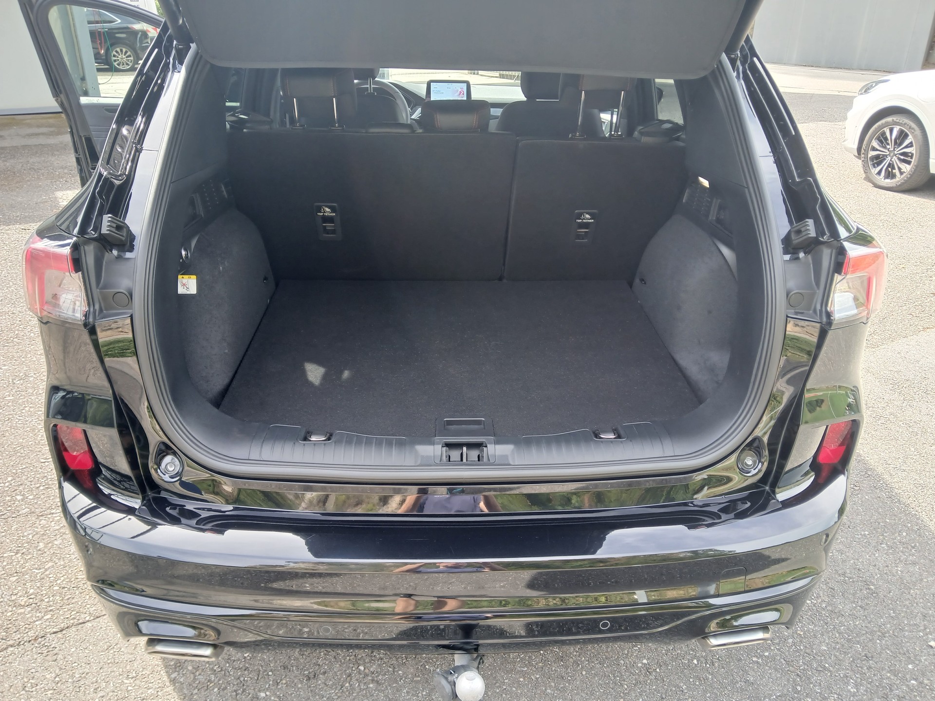 FORD Kuga 2.5 FHEV ST-Line X 4WD-image-10