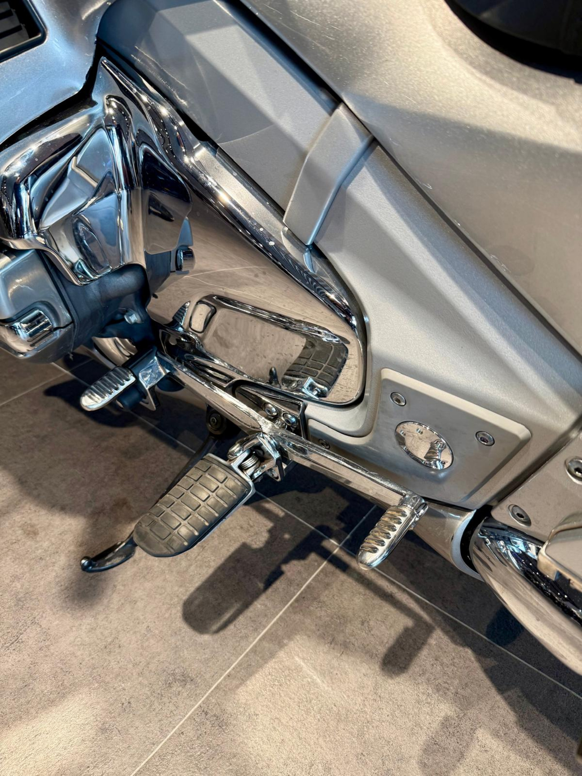 HONDA GL 1800 Gold Wing-showroom-element-3