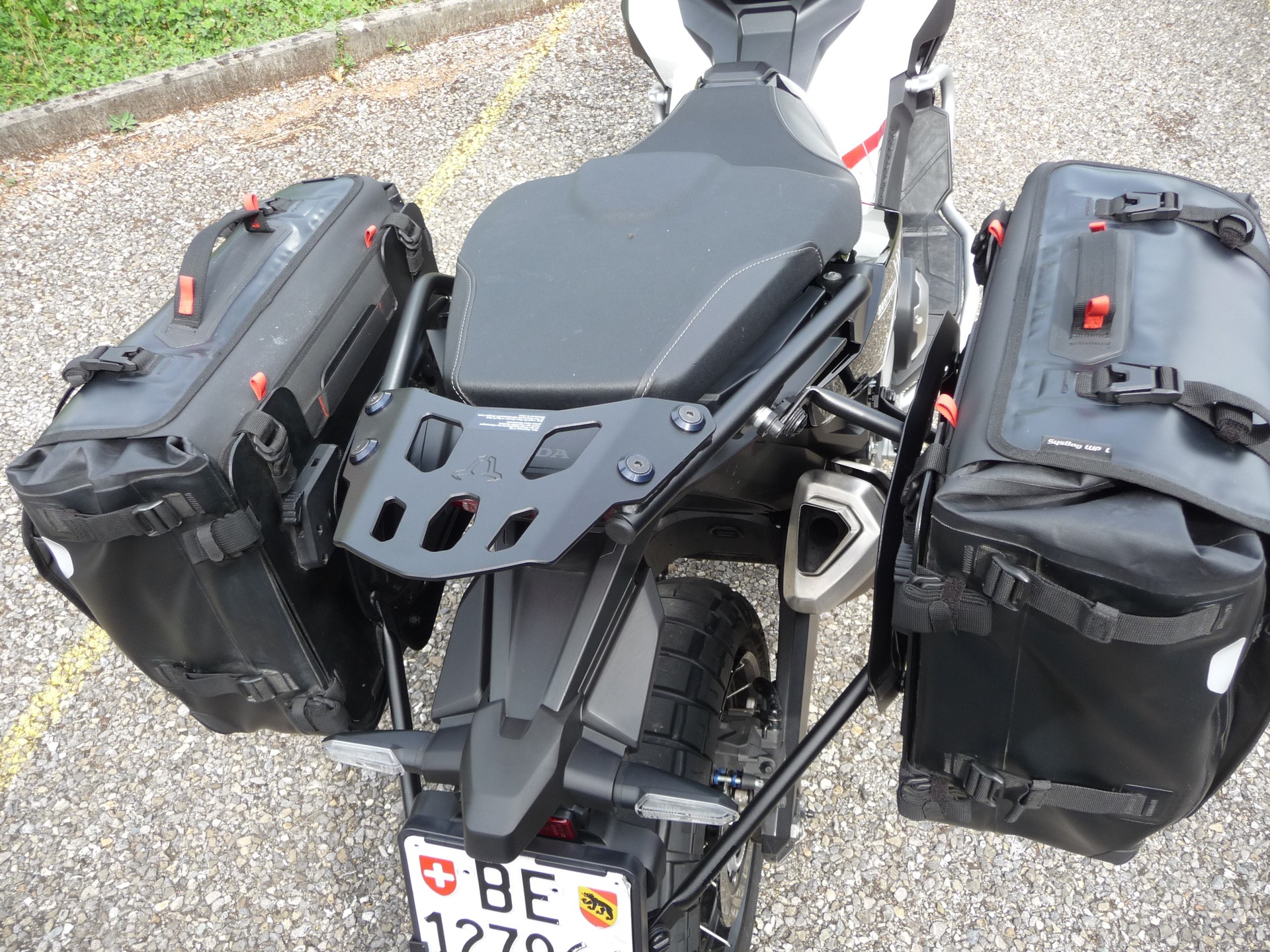 HONDA X-ADV 750-image-5