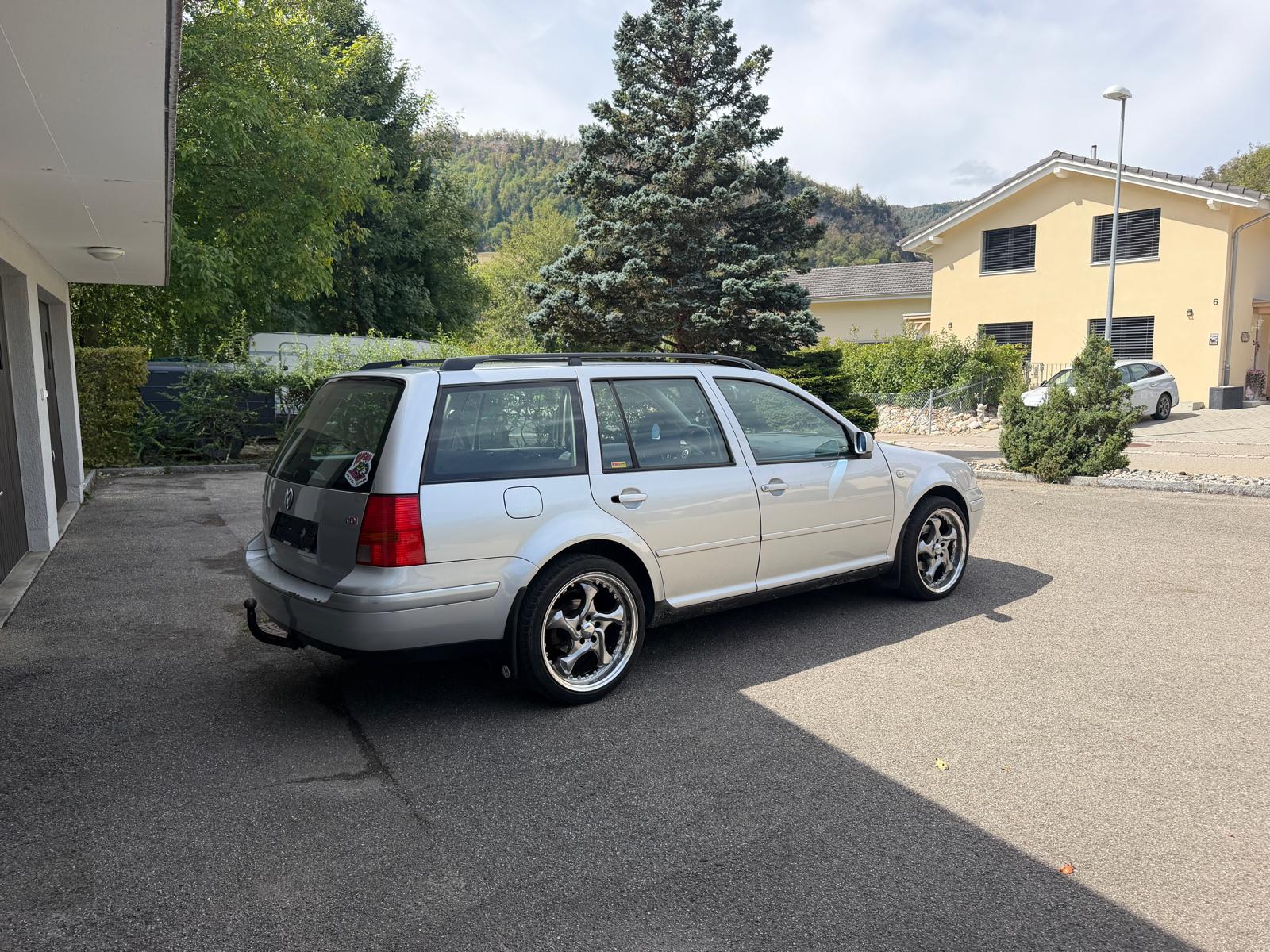 VW Bora Variant 1.9 TDI PD Highline-image-2