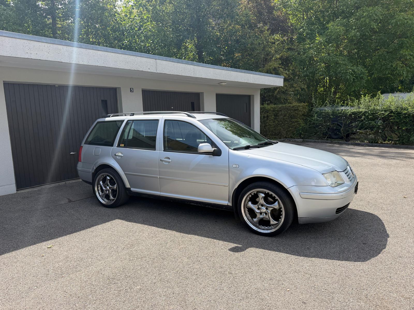 VW Bora Variant 1.9 TDI PD Highline-image-3