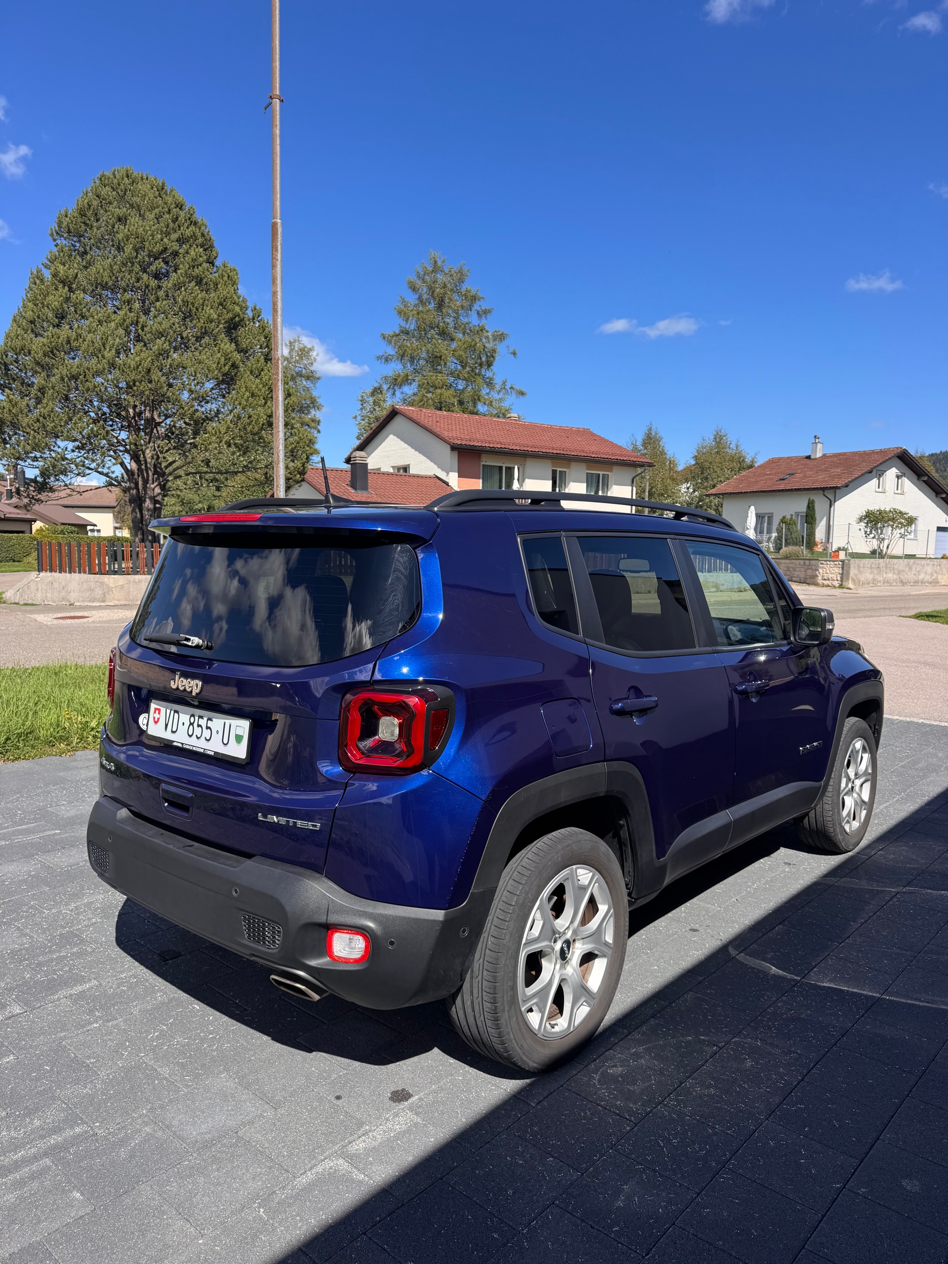 JEEP Renegade 1.3 Turbo S AWD-image-4
