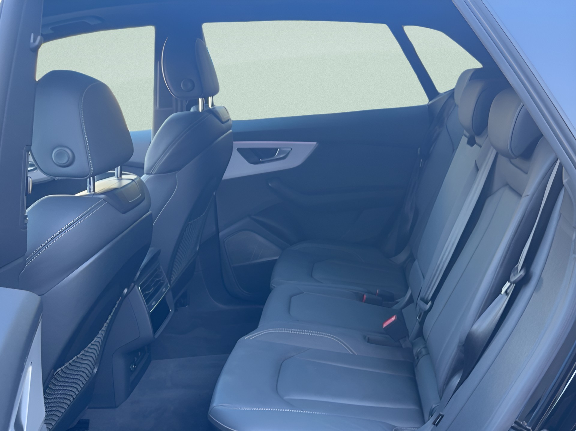 AUDI SQ8 SUV TFSI quattro tiptronic-image-16