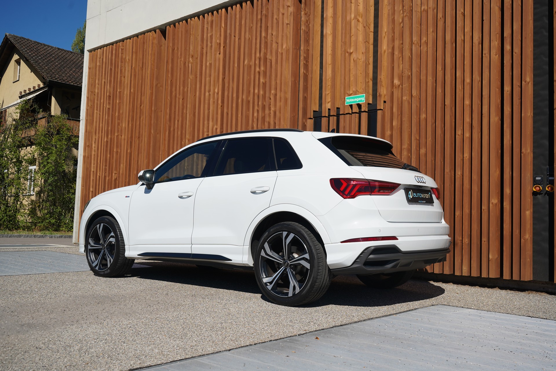 AUDI Q3 SPORTBACK 35 TFSI S LINE BLACK S-TRONIC l 150 PS-image-11