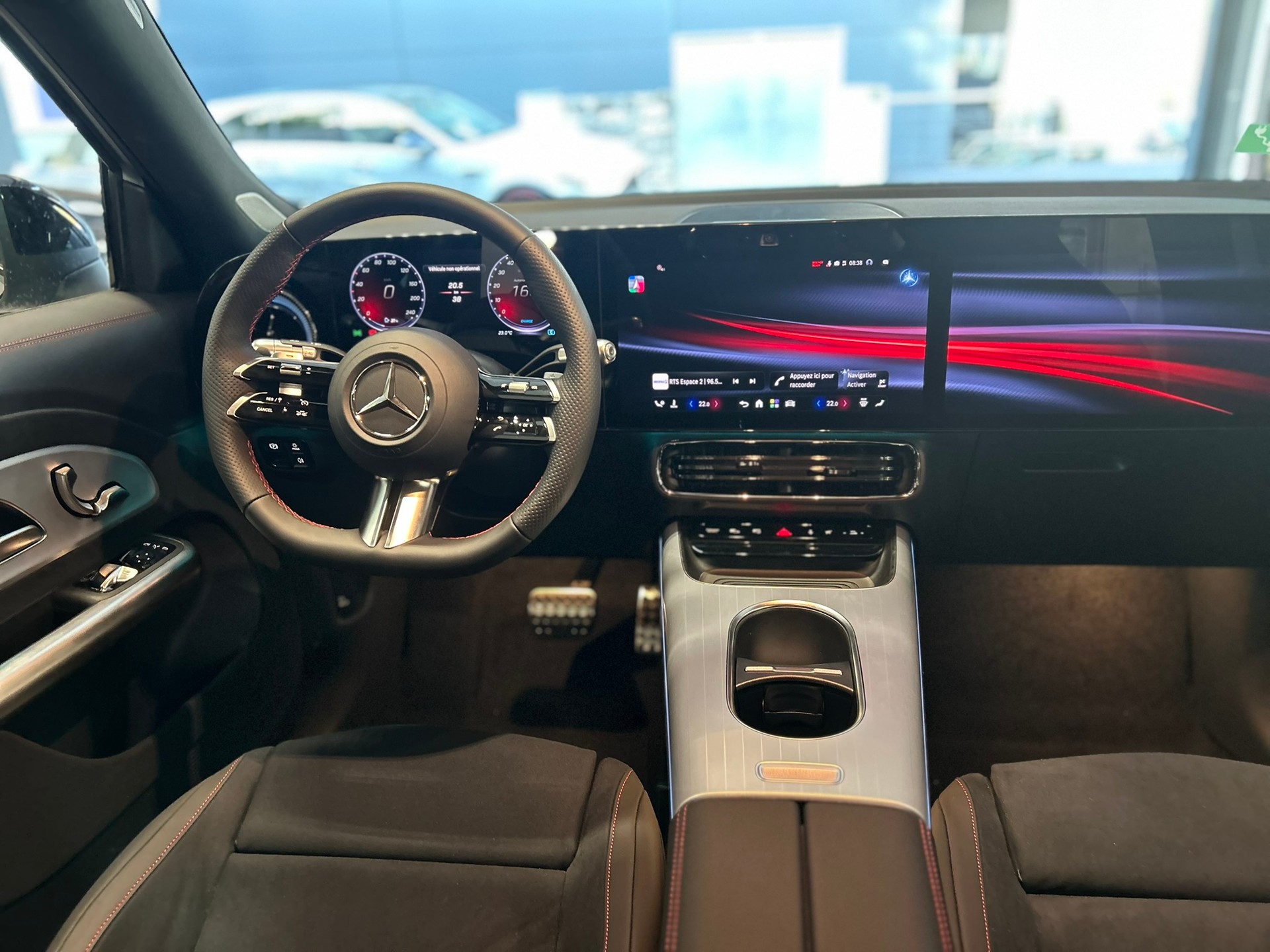 MERCEDES-BENZ GLB 350 85kWh EQ AMG Line 4Matic-image-12