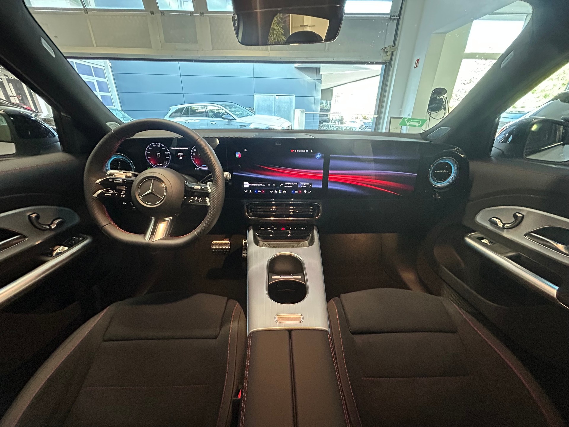 MERCEDES-BENZ GLB 350 85kWh EQ AMG Line 4Matic-image-11