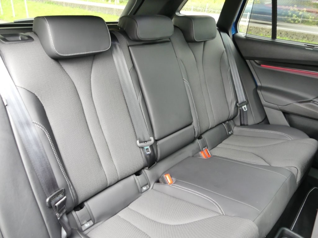 SKODA Enyaq 4x4 RS-image-12