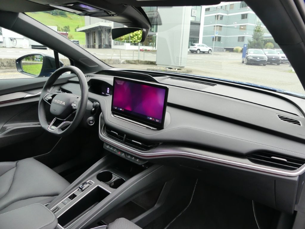 SKODA Enyaq 4x4 RS-image-8