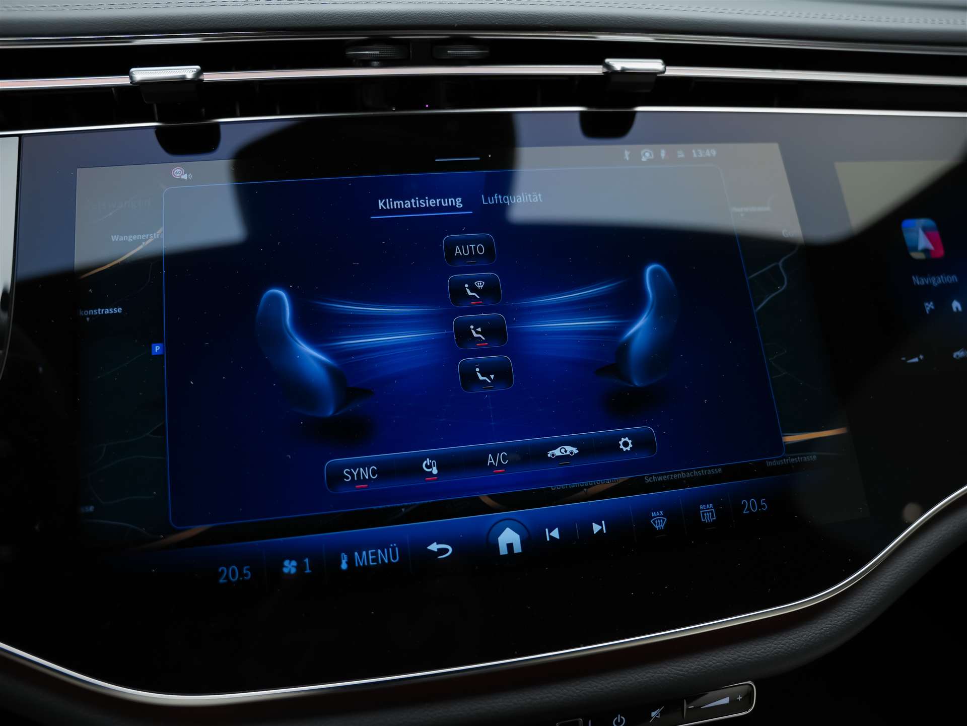 MERCEDES-BENZ E 220 d AMG Line 4Matic 9G-Tronic *21" Felgen*Superscreen*Panorama*-image-30