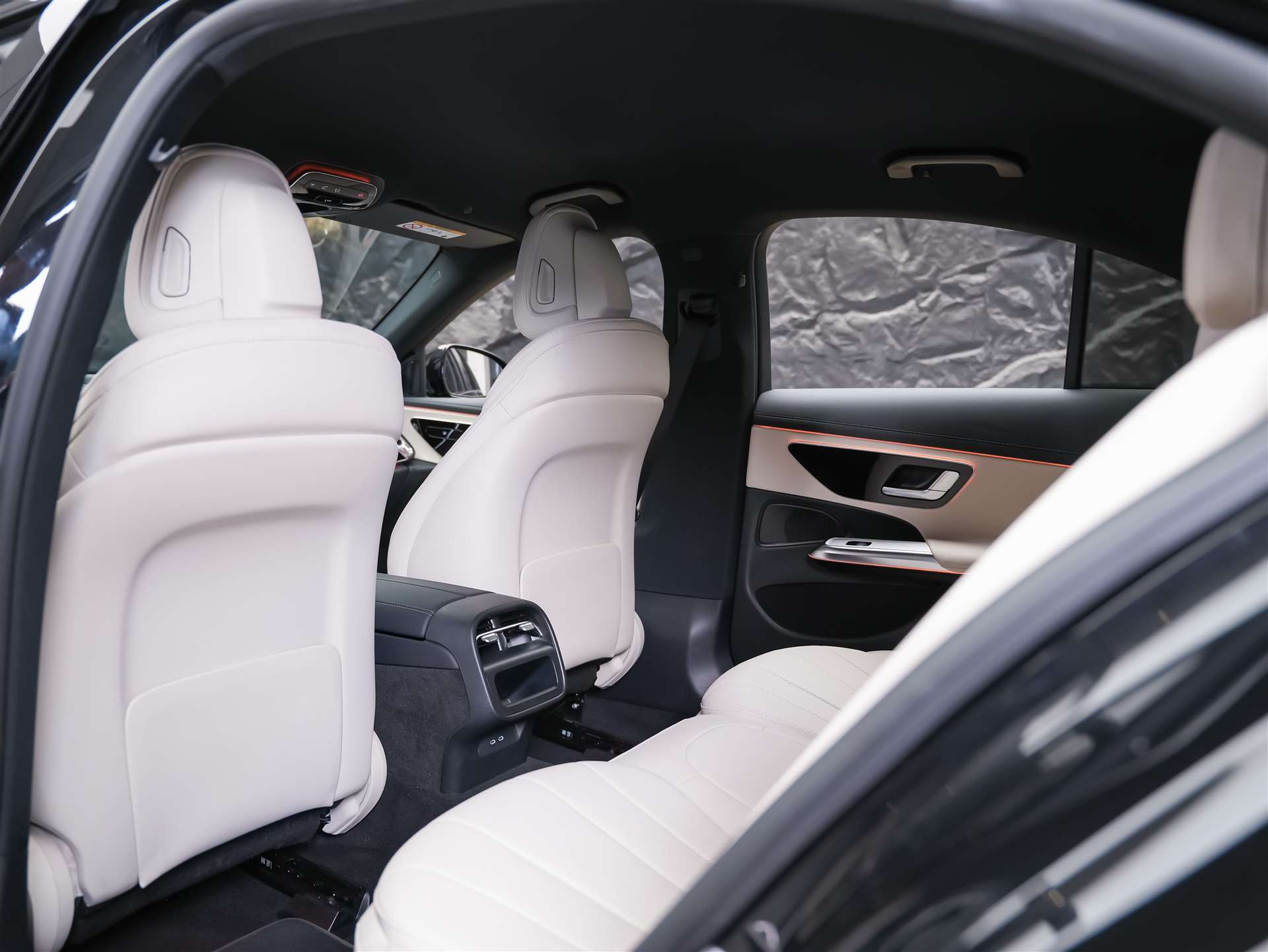MERCEDES-BENZ E 220 d 4Matic 9G-Tronic *21" Felgen*Superscreen*Panorama*-image-10