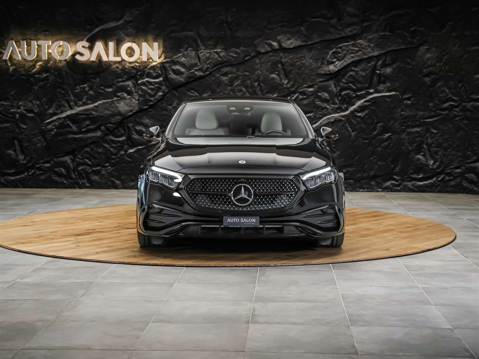MERCEDES-BENZ E 220 d 4Matic 9G-Tronic *21" Felgen*Superscreen*Panorama*-image-6