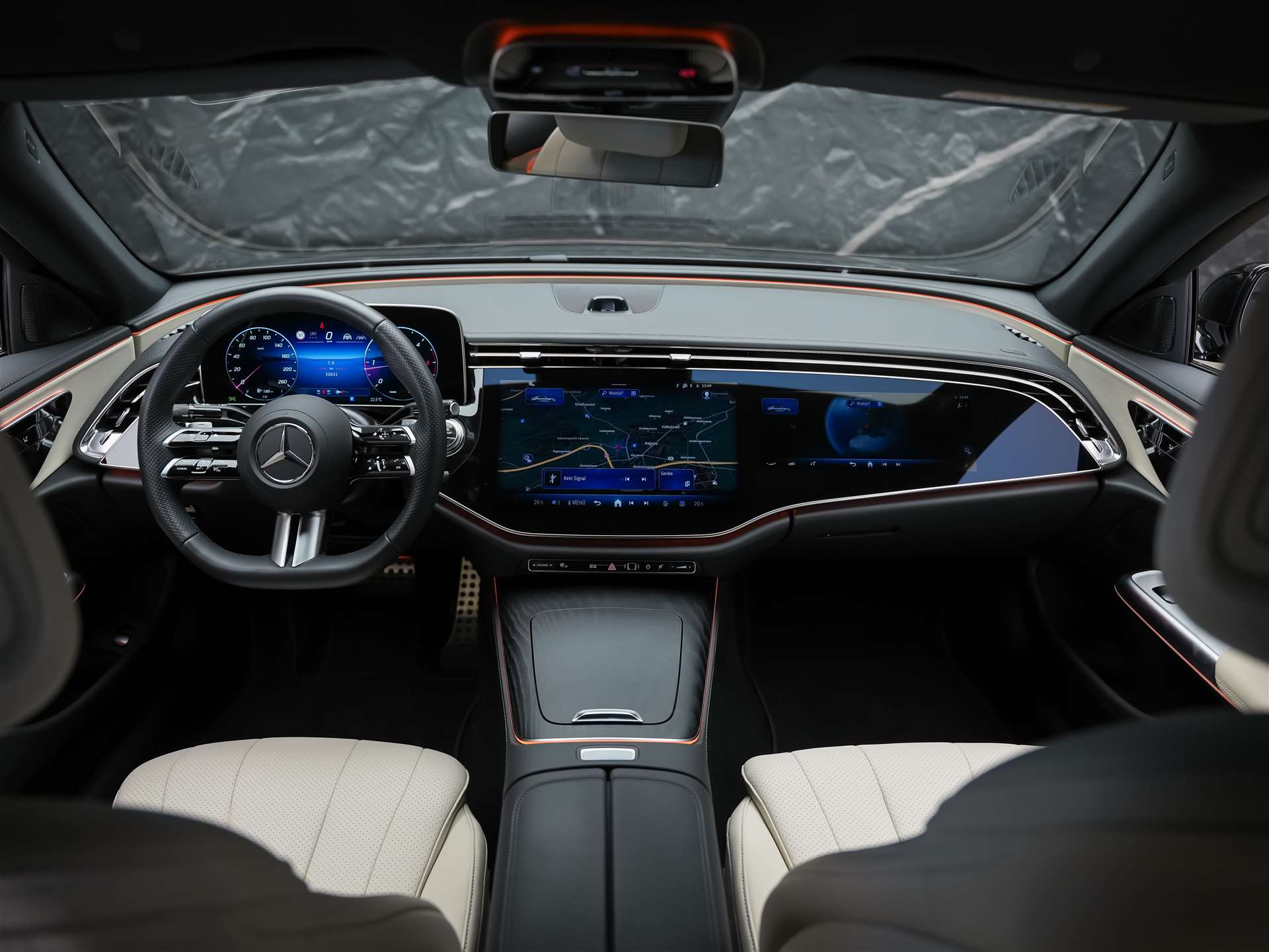 MERCEDES-BENZ E 220 d 4Matic 9G-Tronic *21" Felgen*Superscreen*Panorama*-image-17