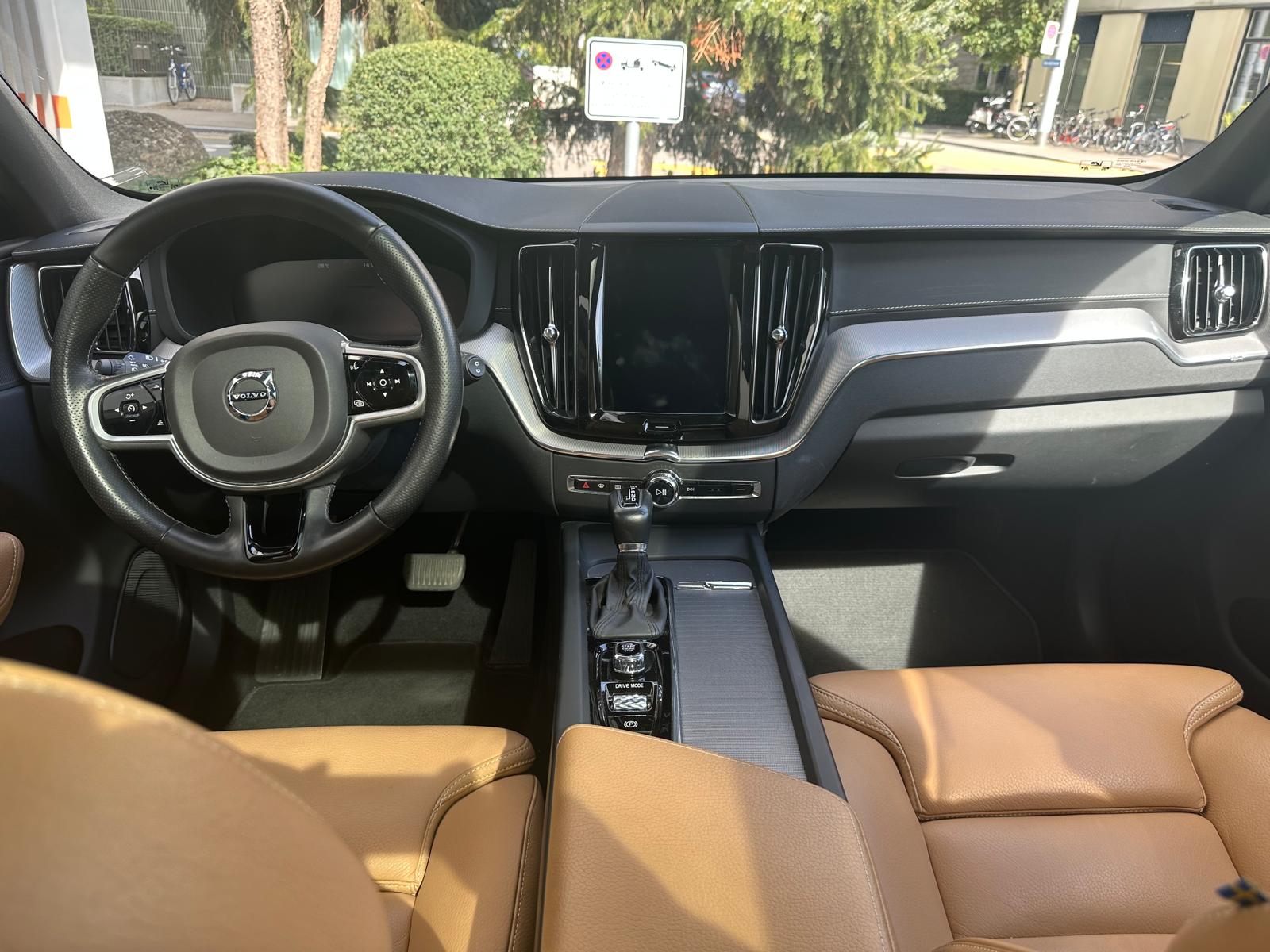 VOLVO 2.0 D4 Inscription AWD-image-1