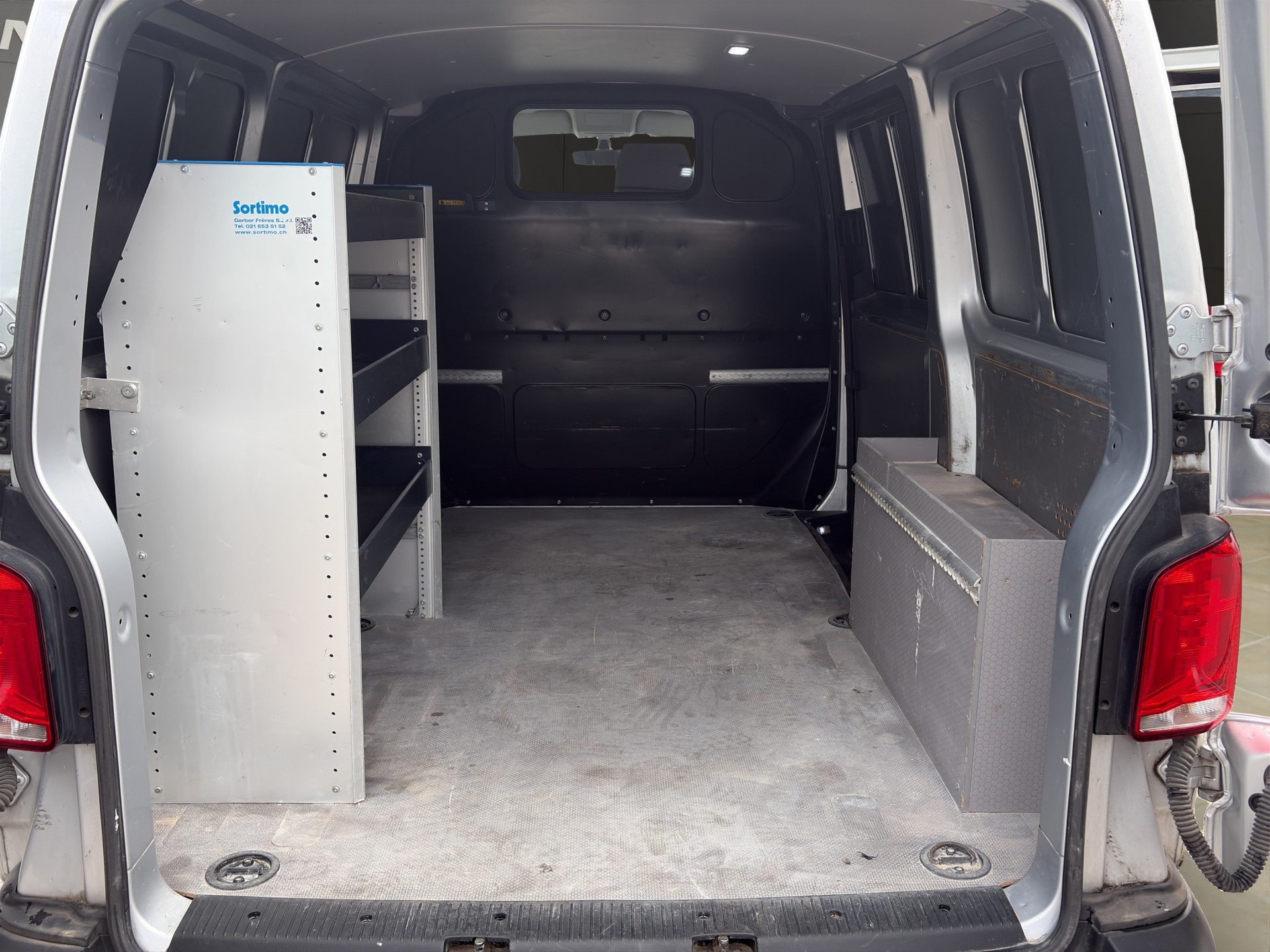 VW T6.1 2.0 TDI-image-15
