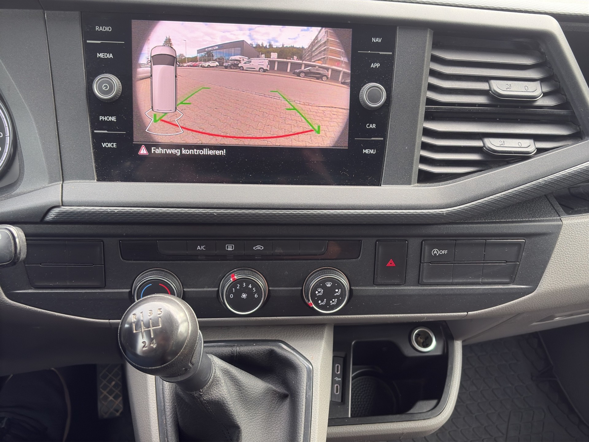 VW T6.1 2.0 TDI-image-11