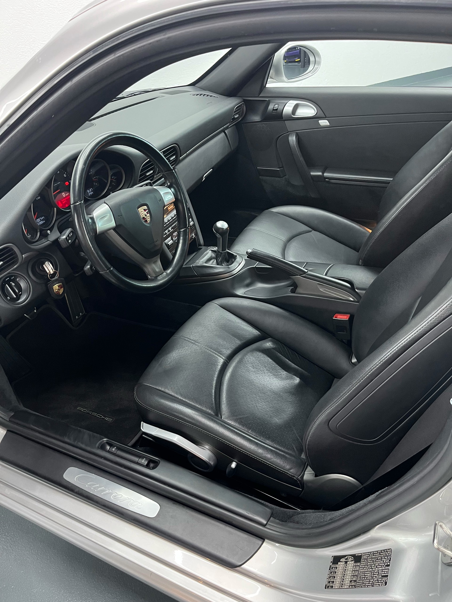 PORSCHE 911 Coupé 3.6 Carrera-image-7