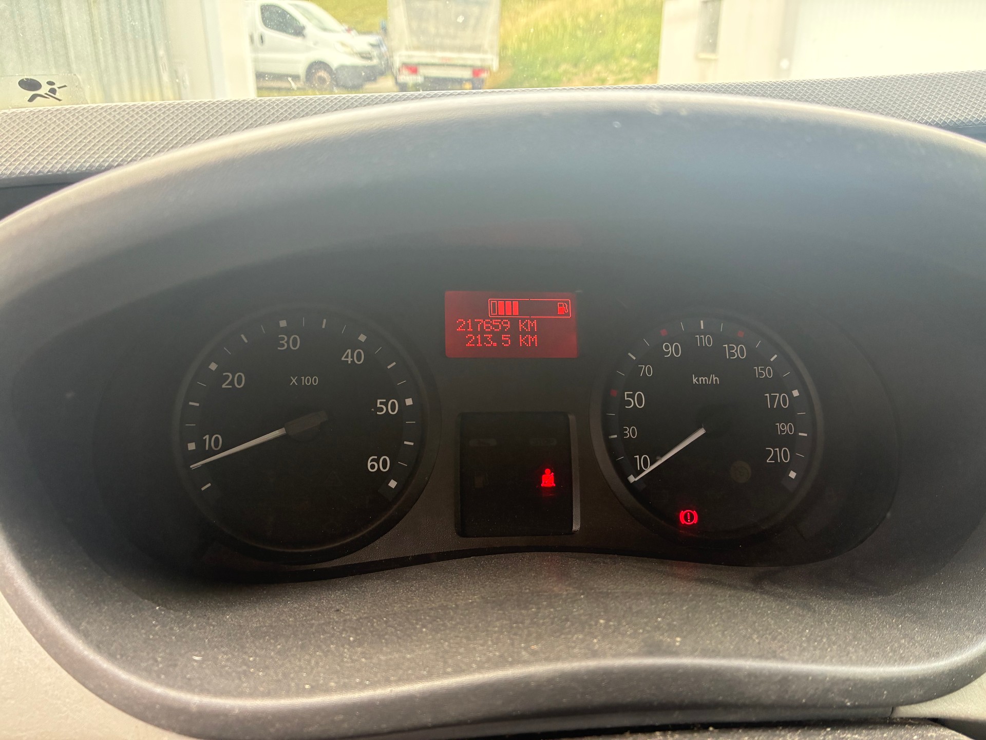 RENAULT Trafic 2.0 dCi 115 2.9t L2H1-image-8