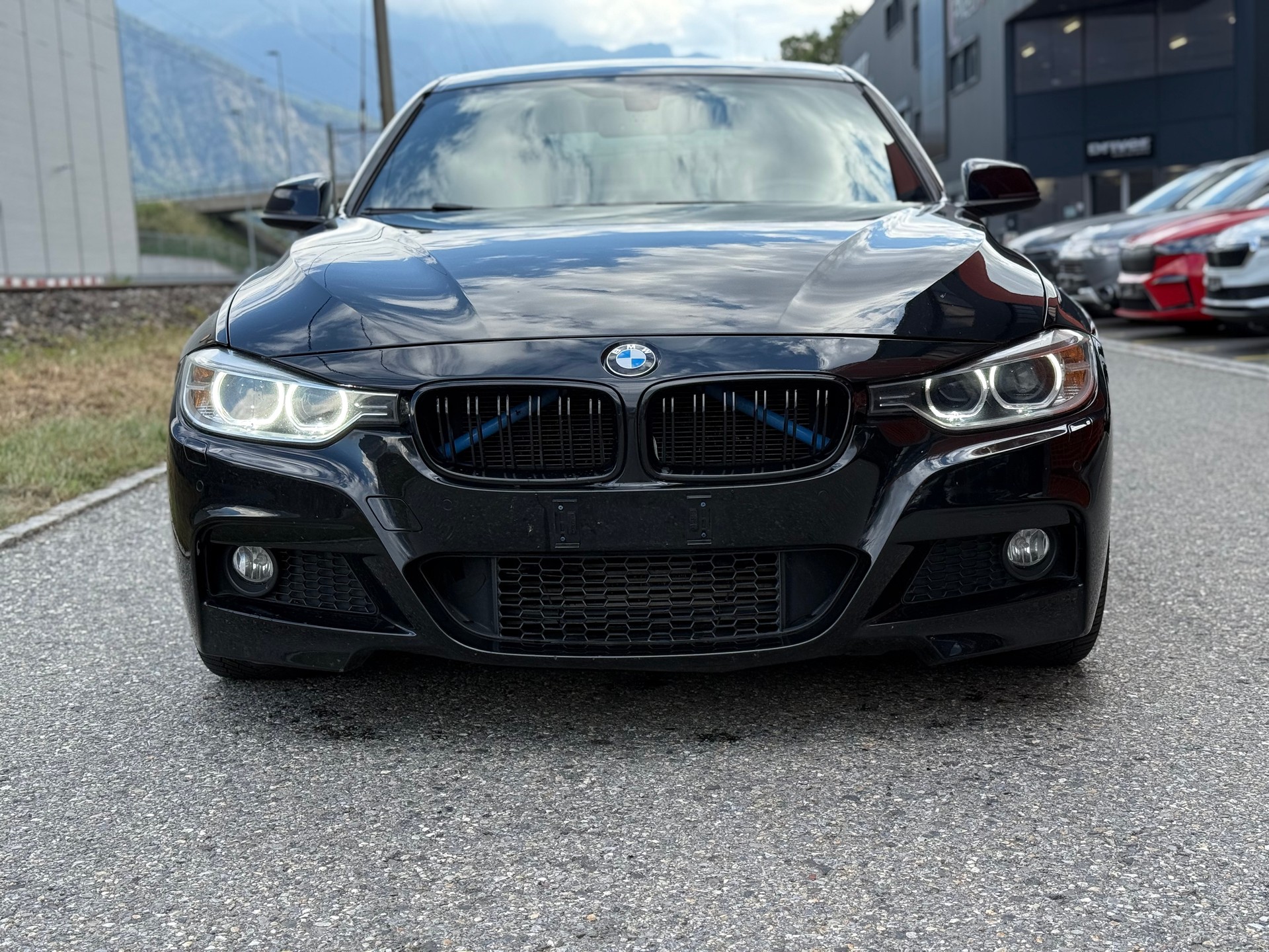 BMW 330d xDrive SAG-image-1