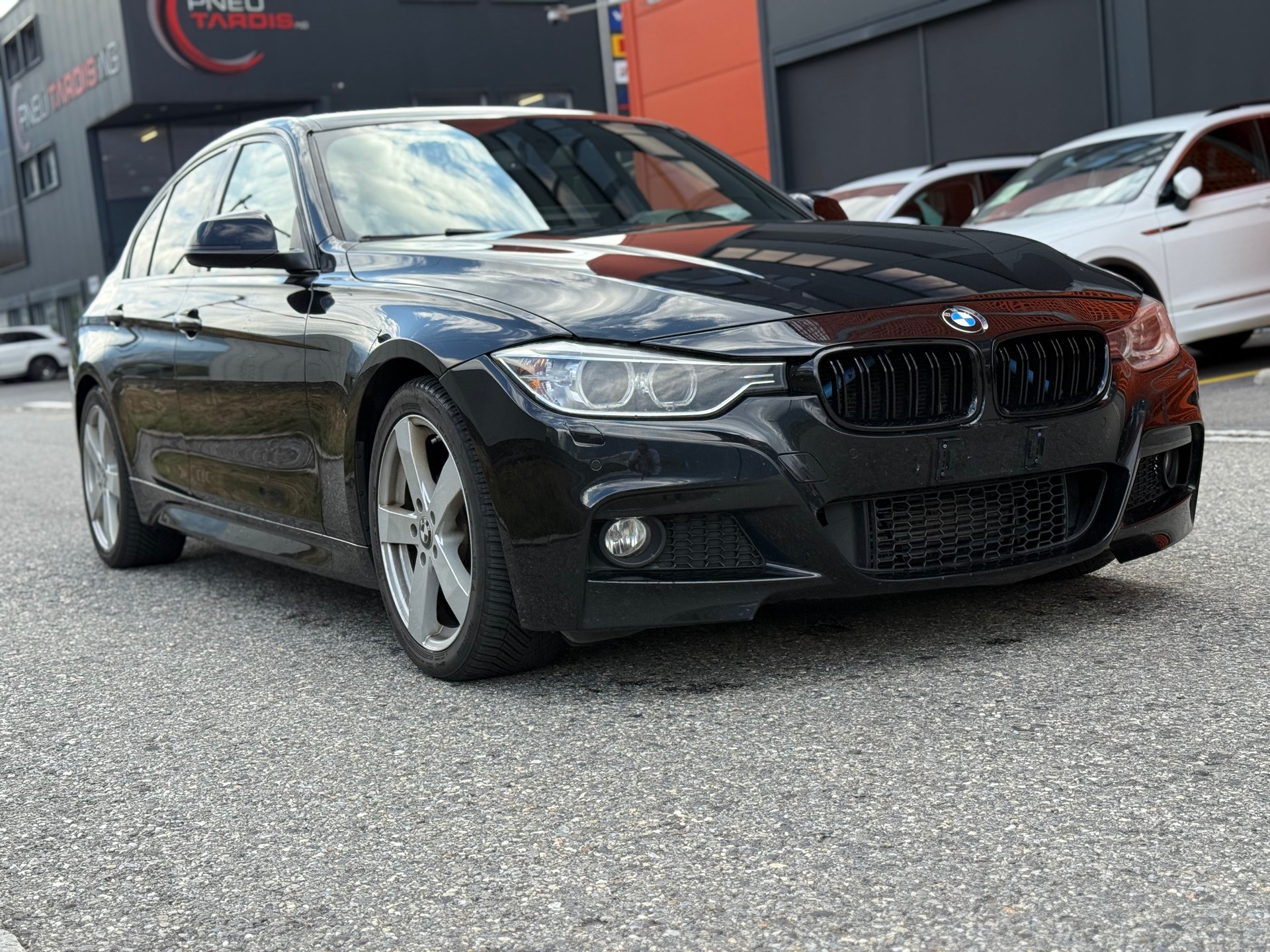 BMW 330d xDrive SAG-image-2