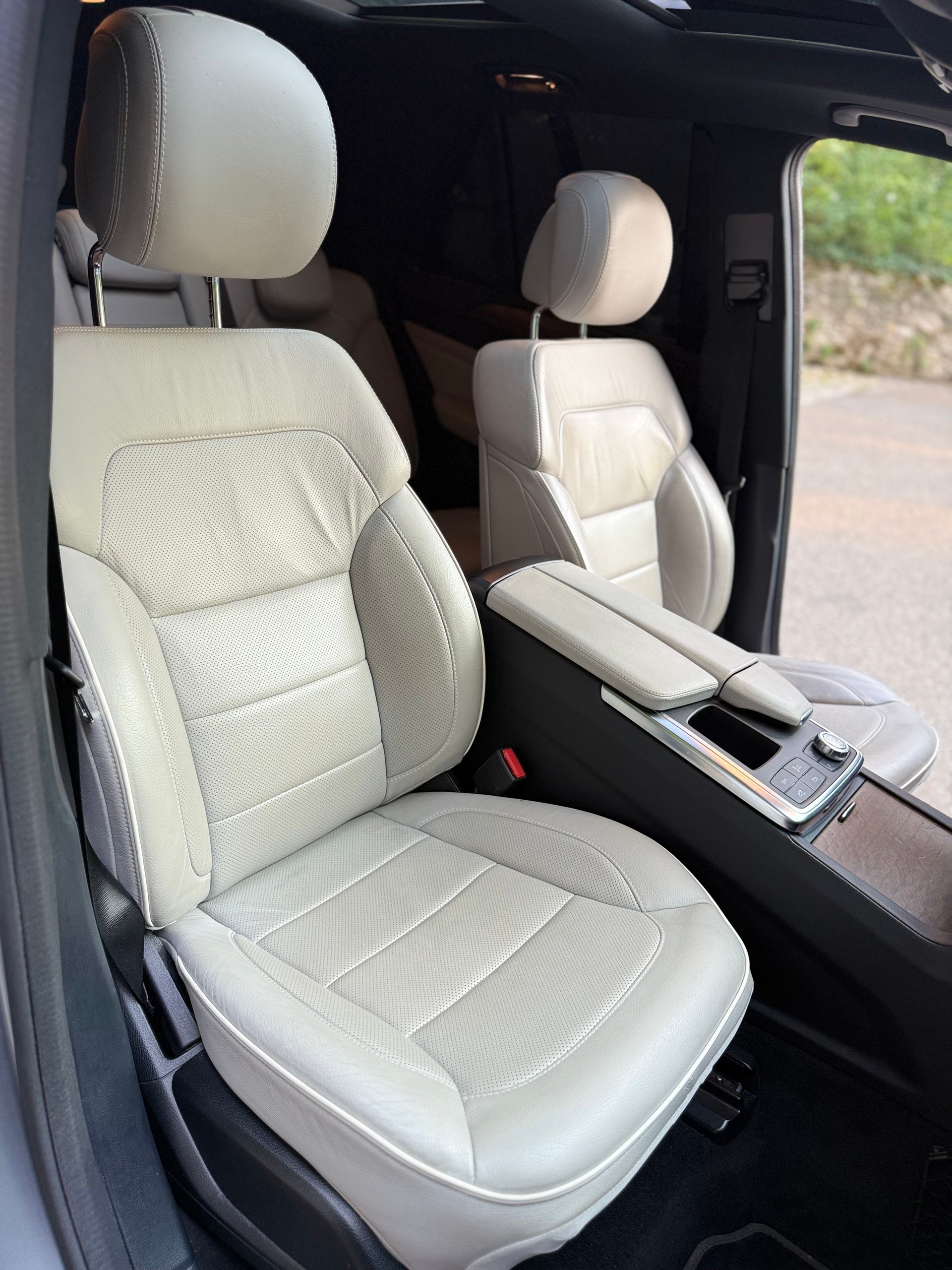MERCEDES-BENZ ML 350 BlueTEC Executive 4Matic 7G-Tronic-image-8