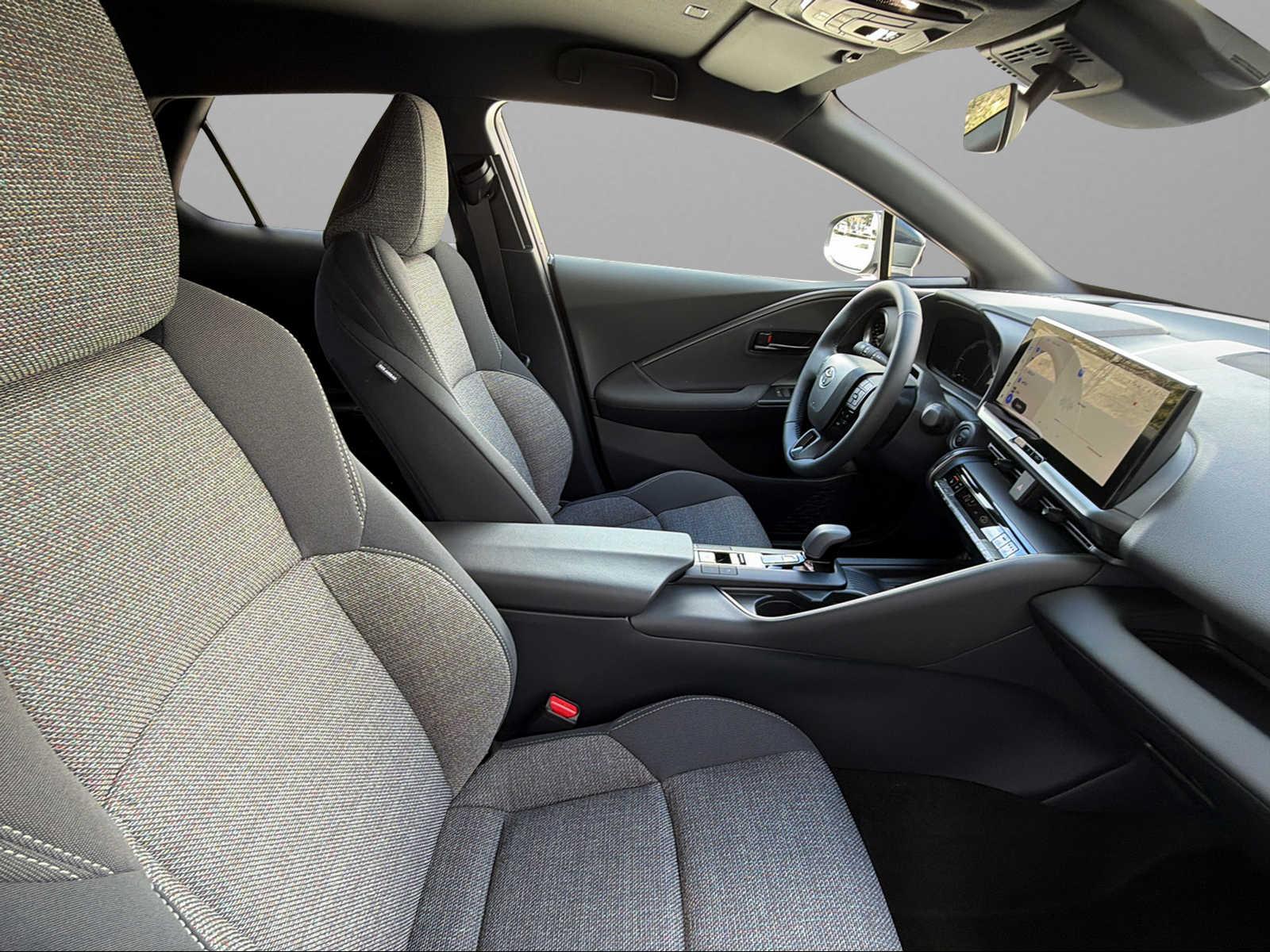 TOYOTA C-HR 2.0 PHEV Swiss Edition-image-6