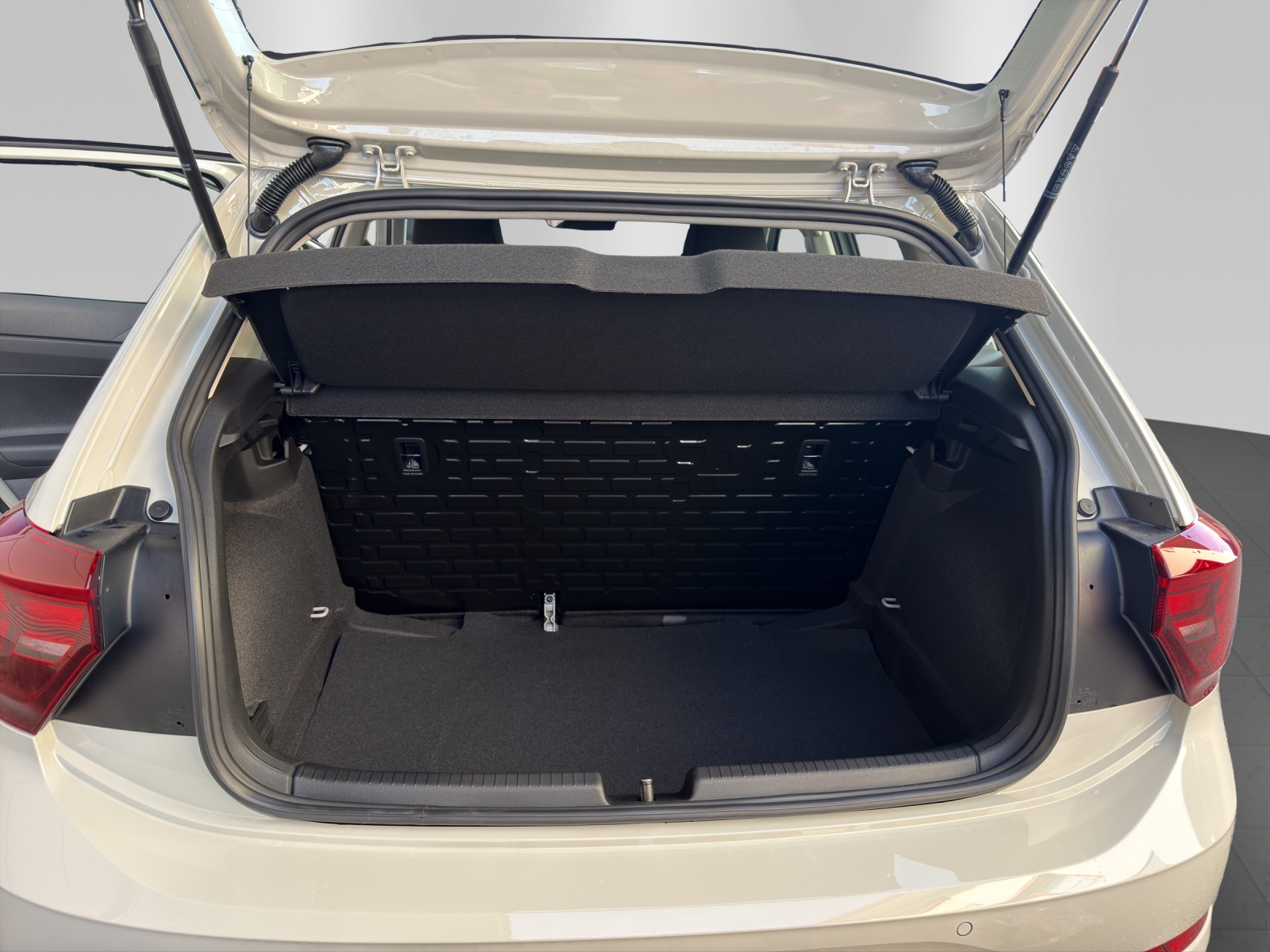 VW Polo 1.0 TSI Trend-image-11