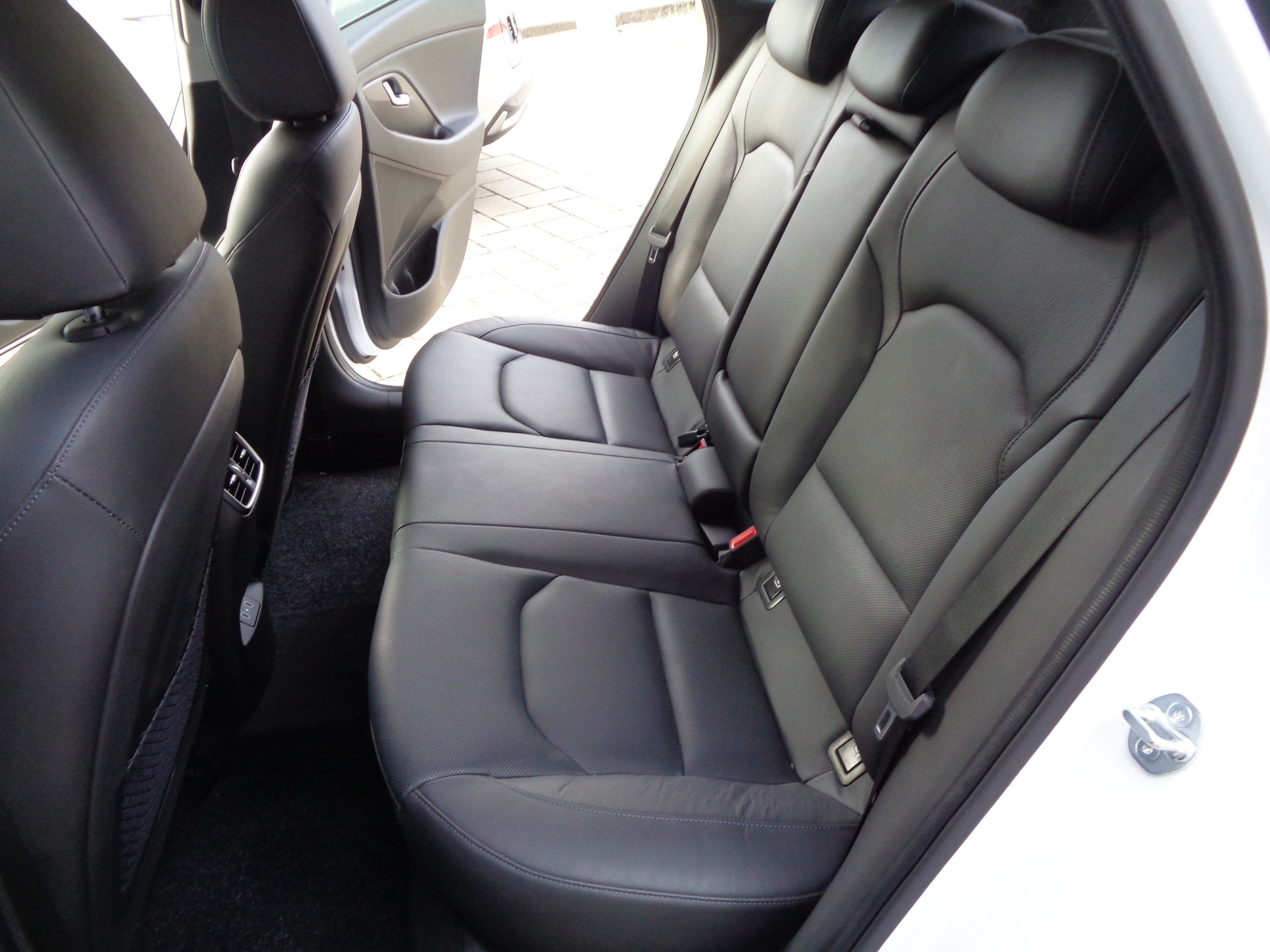 HYUNDAI i30 1.5 T-GDi Vertex 48V MH DCT-image-12
