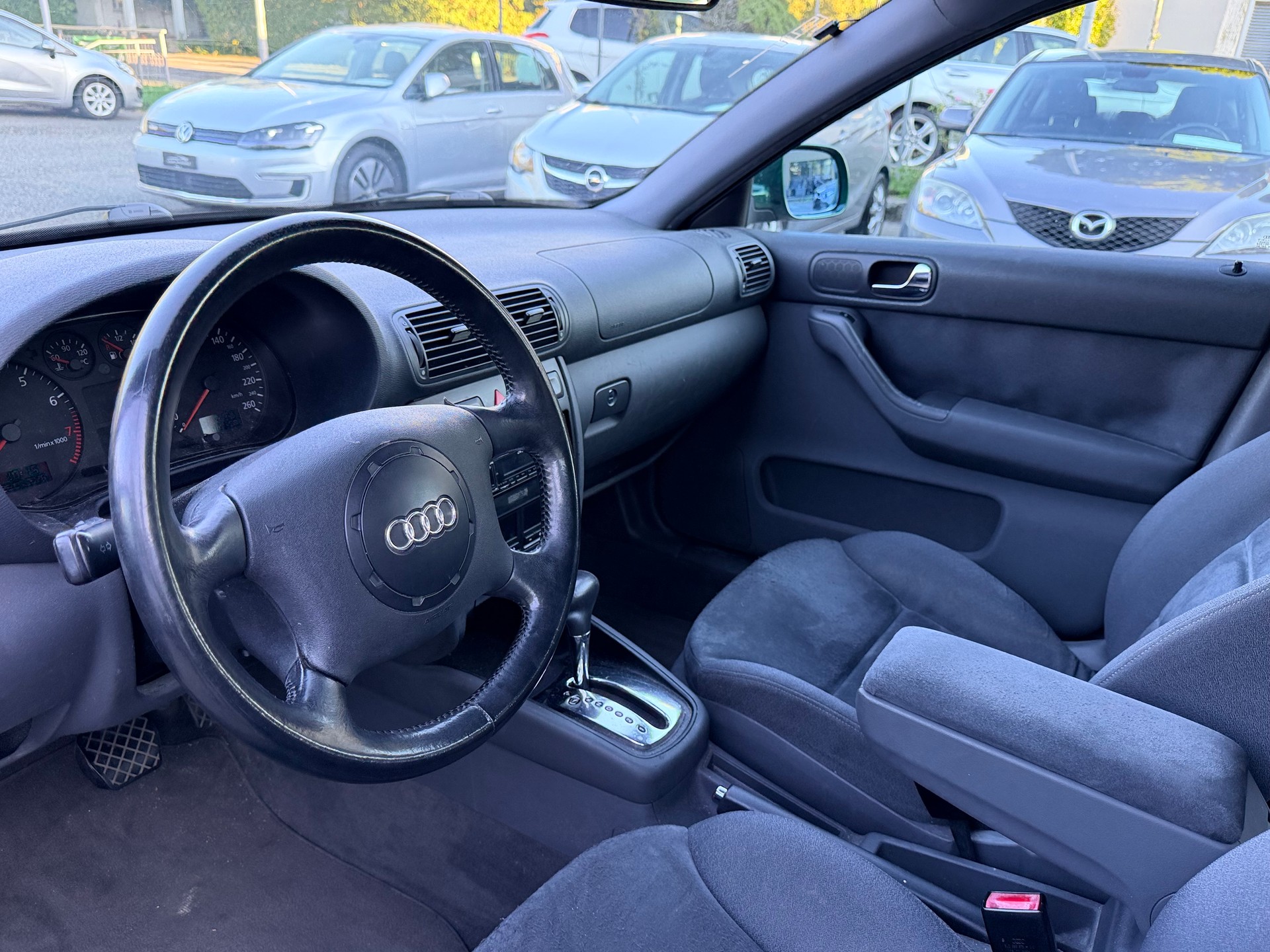 AUDI A3 1.8 T Ambition-image-16