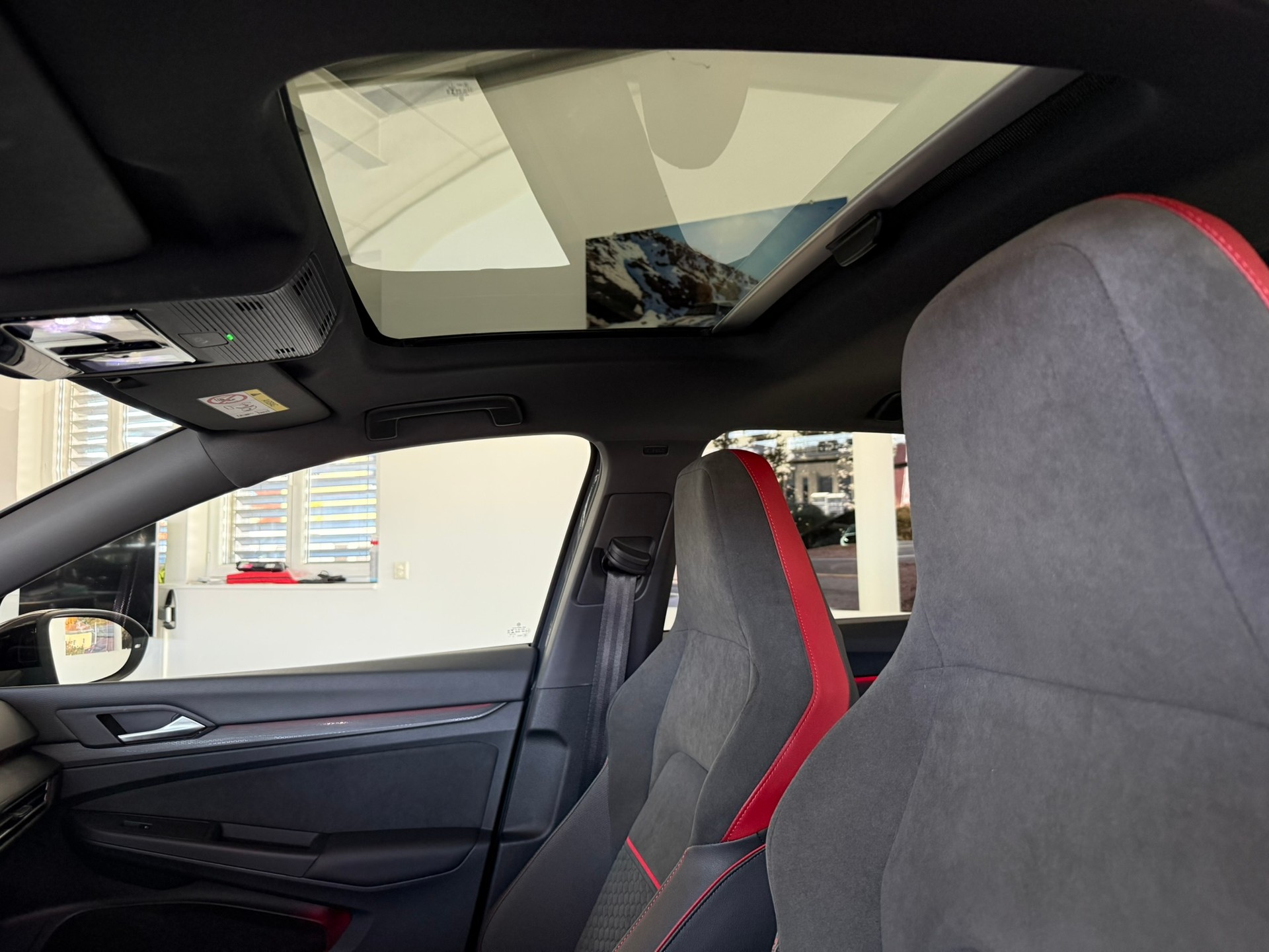 VW Golf 2.0 TSI GTI Clubsport DSG-image-12