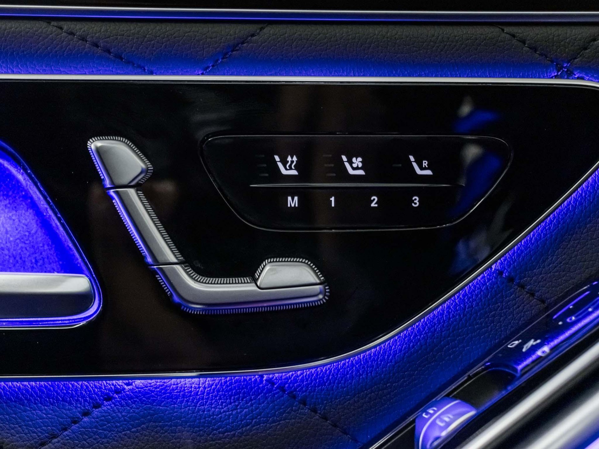 MERCEDES-BENZ S 350 d 4MATIC-image-12