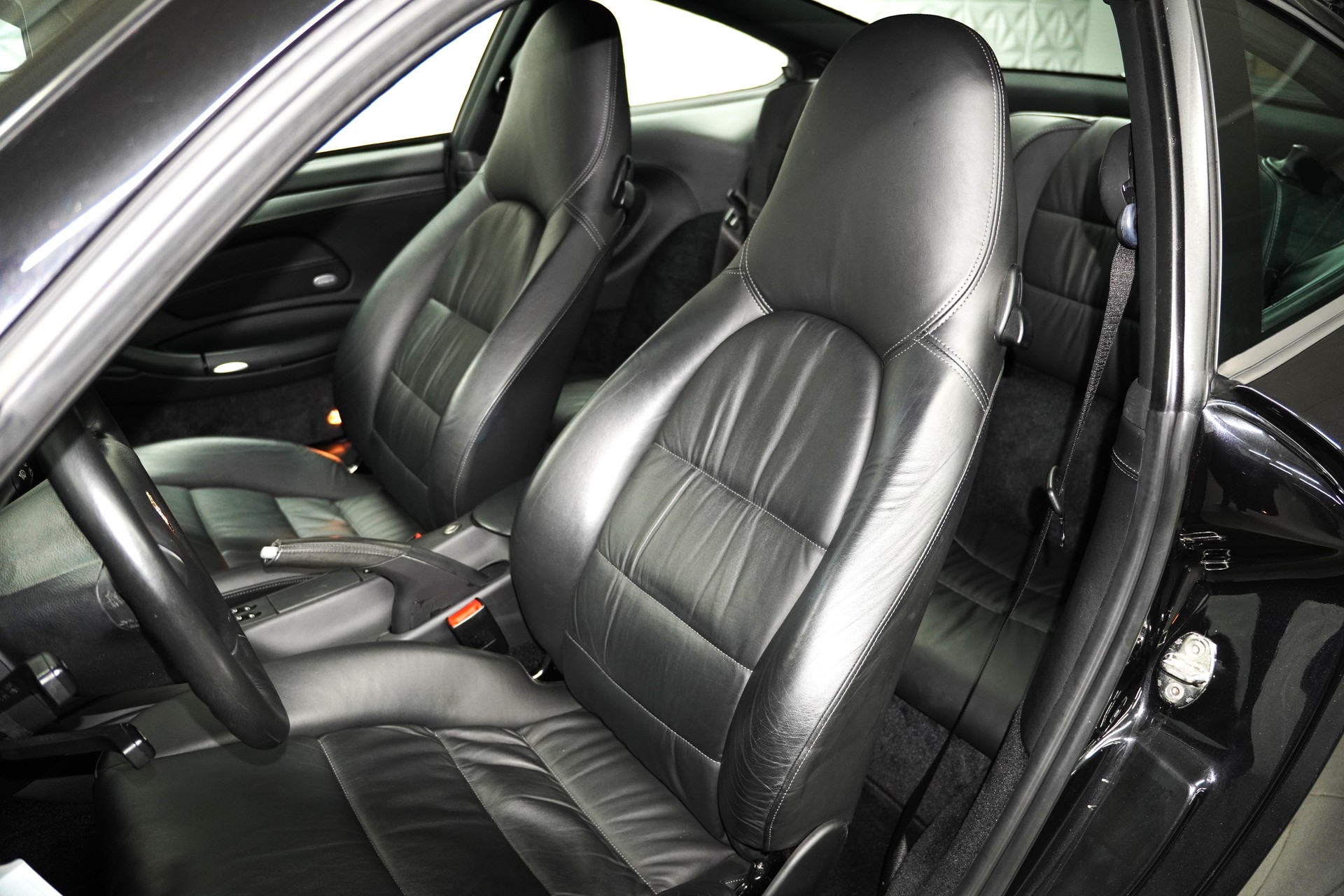 PORSCHE 911 Carrera 4 S-image-10