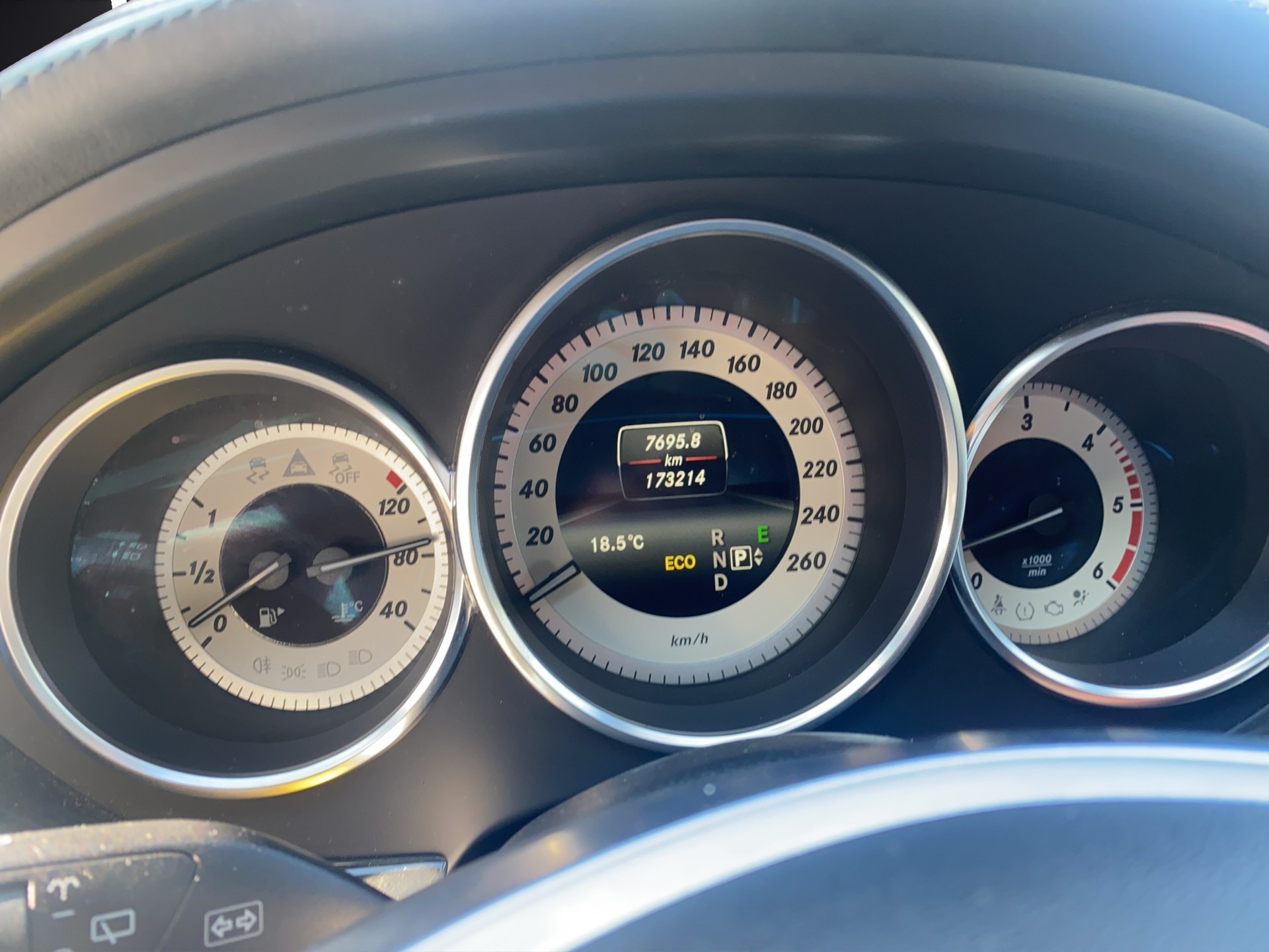 MERCEDES-BENZ CLS Shooting Brake 350 CDI 4Matic 7G-Tronic-image-11