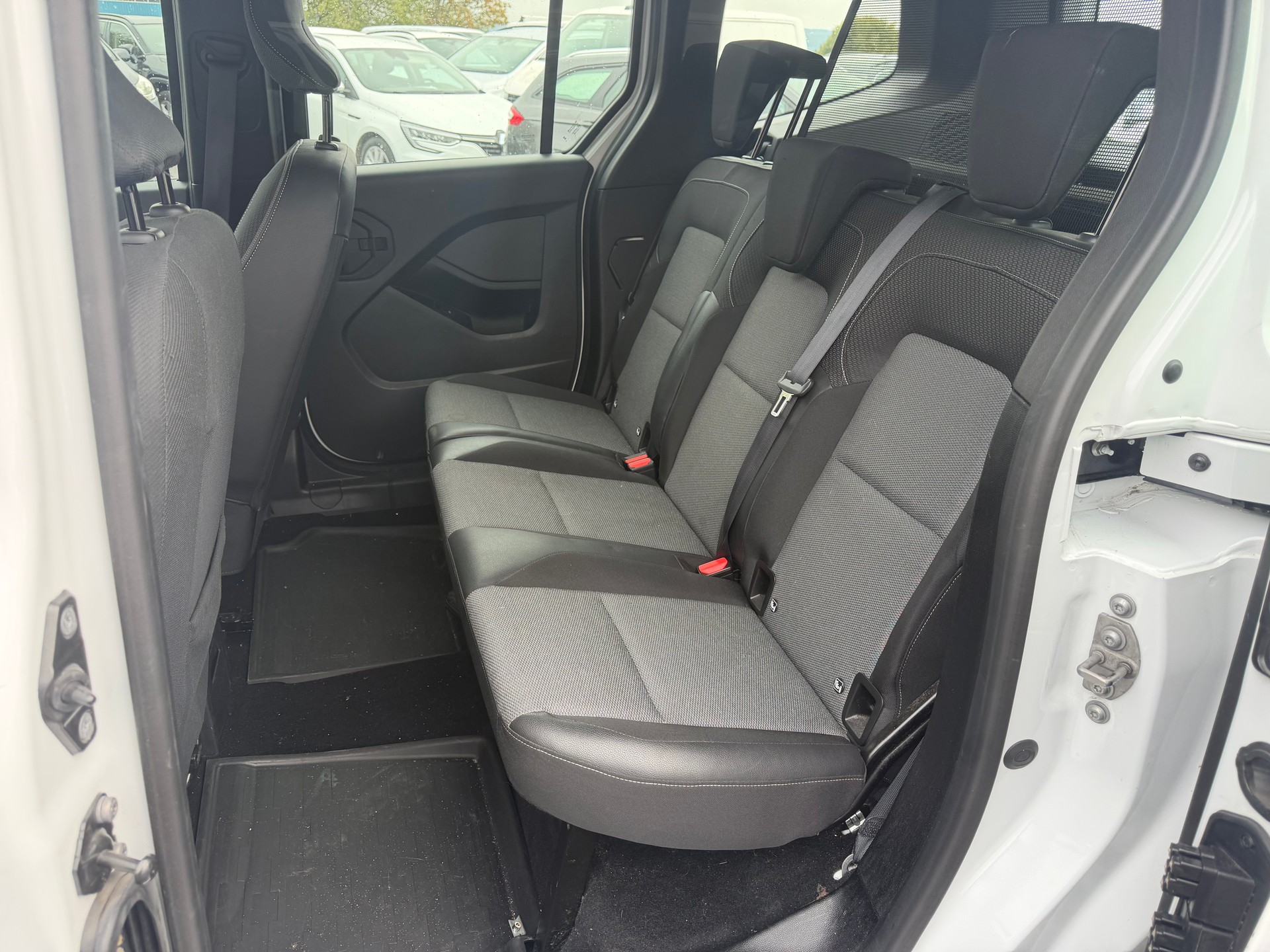 RENAULT Kangoo 1.5 dCi 95 Equilibre ** 05x Sitze ** Klimaanlage ** Park Sensor H ** Tempomat ** B6d **-image-6