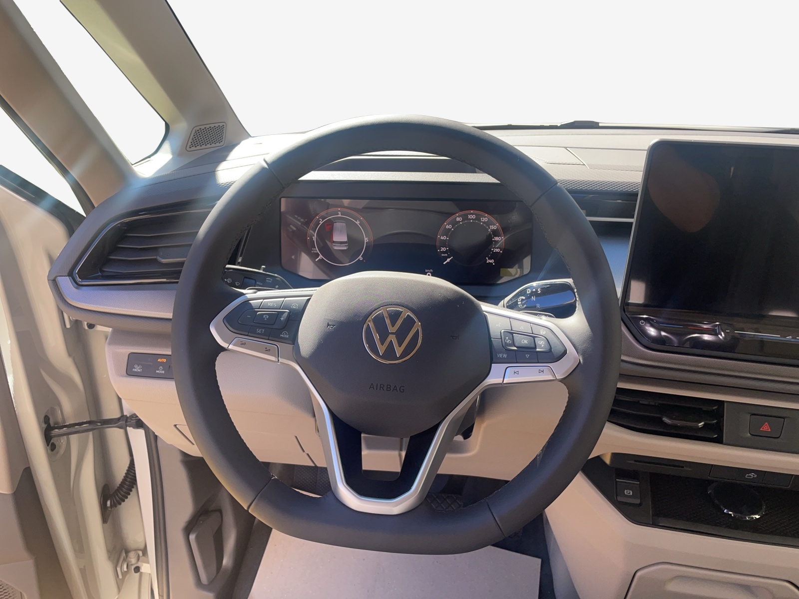 VW California 2.0 TDI Beach Tour Liberty-image-9