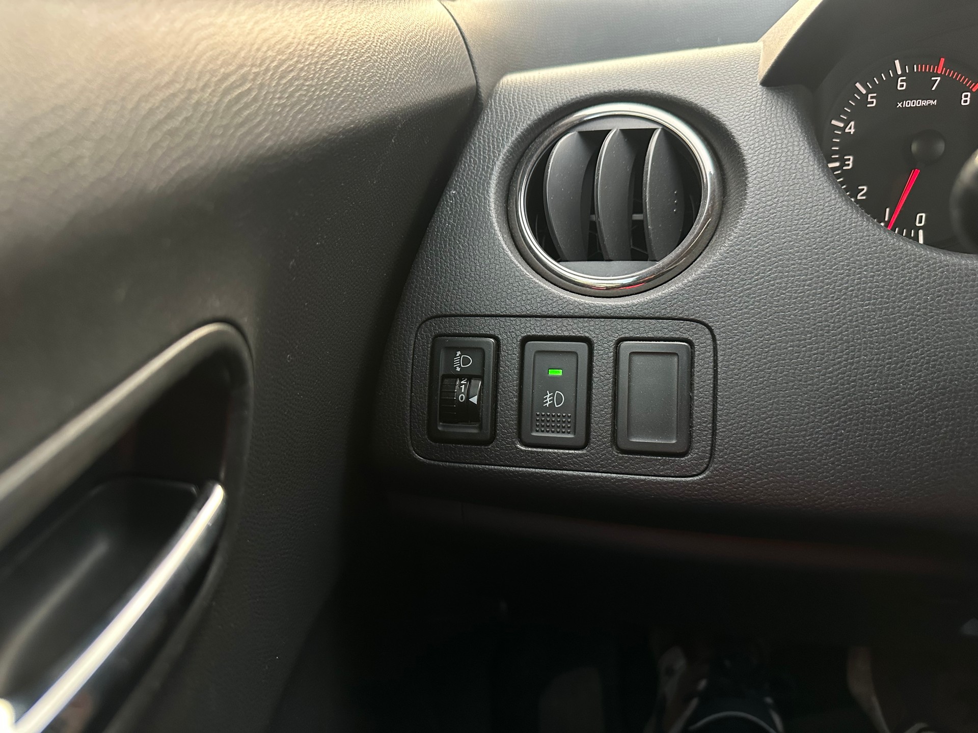 SUZUKI Swift 1.3i 16V GL Top Piz Sulai LE 4x4-image-12