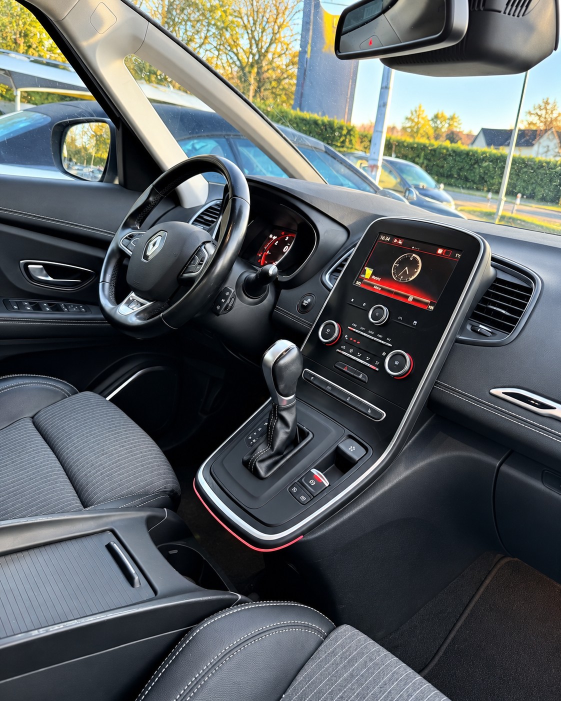 RENAULT Grand Scénic 1.3 16V Turbo Intens EDC 7pl.-image-9