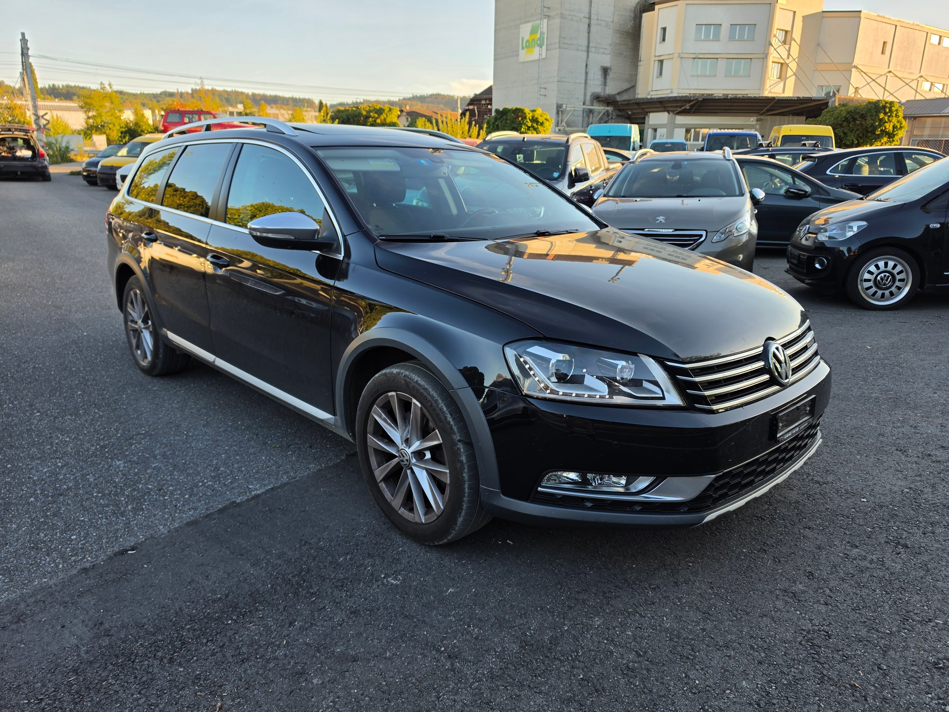 VW Passat Alltrack 2.0 TDI BMT 4Motion DSG-image-6