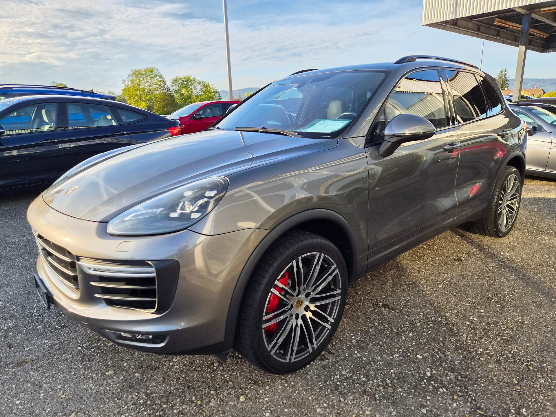 PORSCHE Cayenne Turbo-image-2