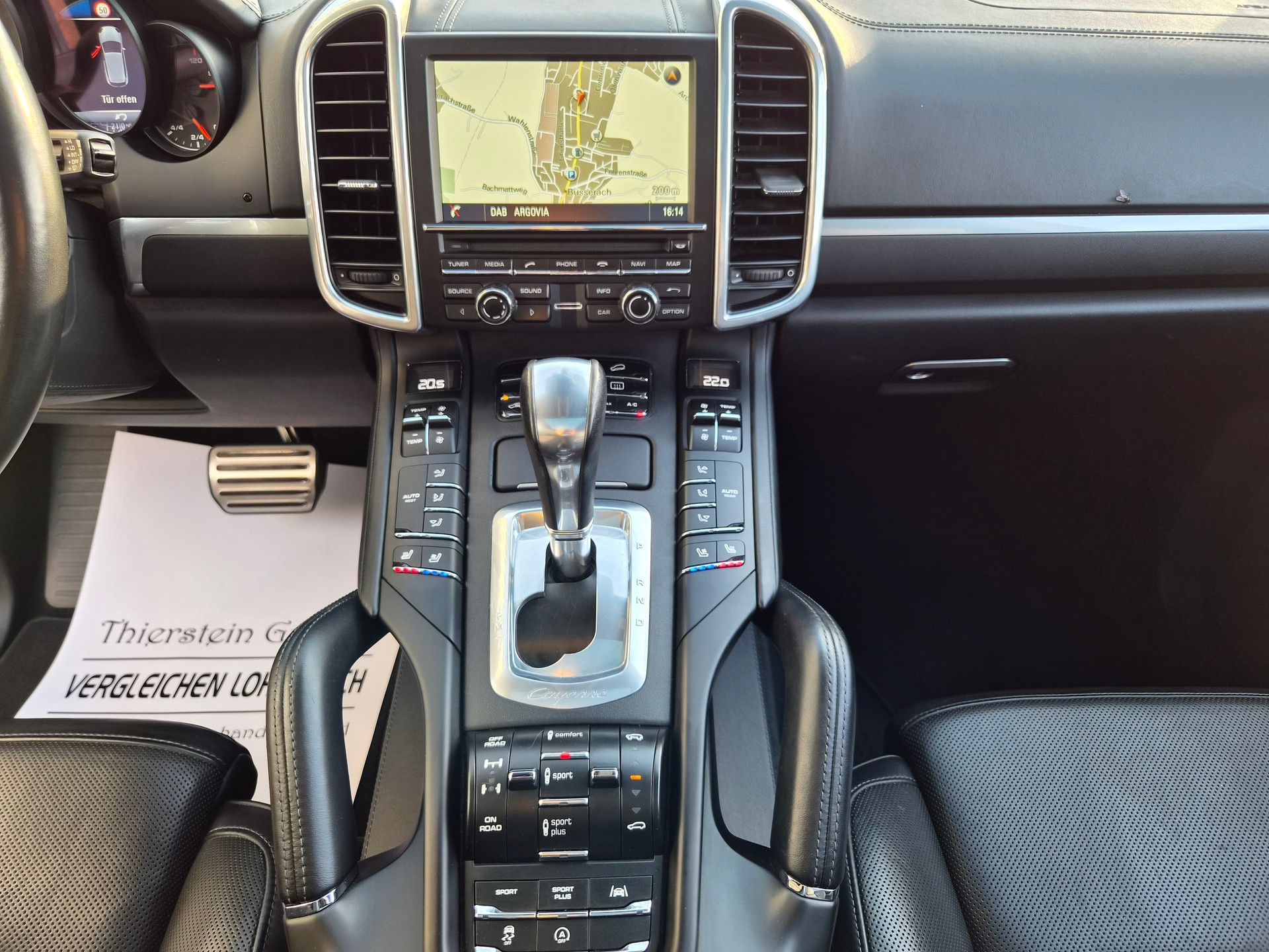 PORSCHE Cayenne Turbo-image-19