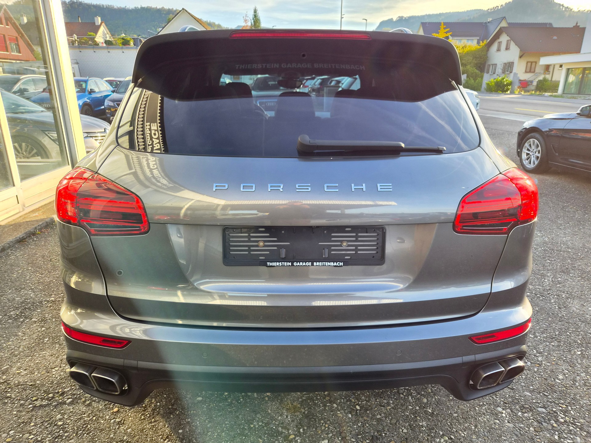 PORSCHE Cayenne Turbo-image-4