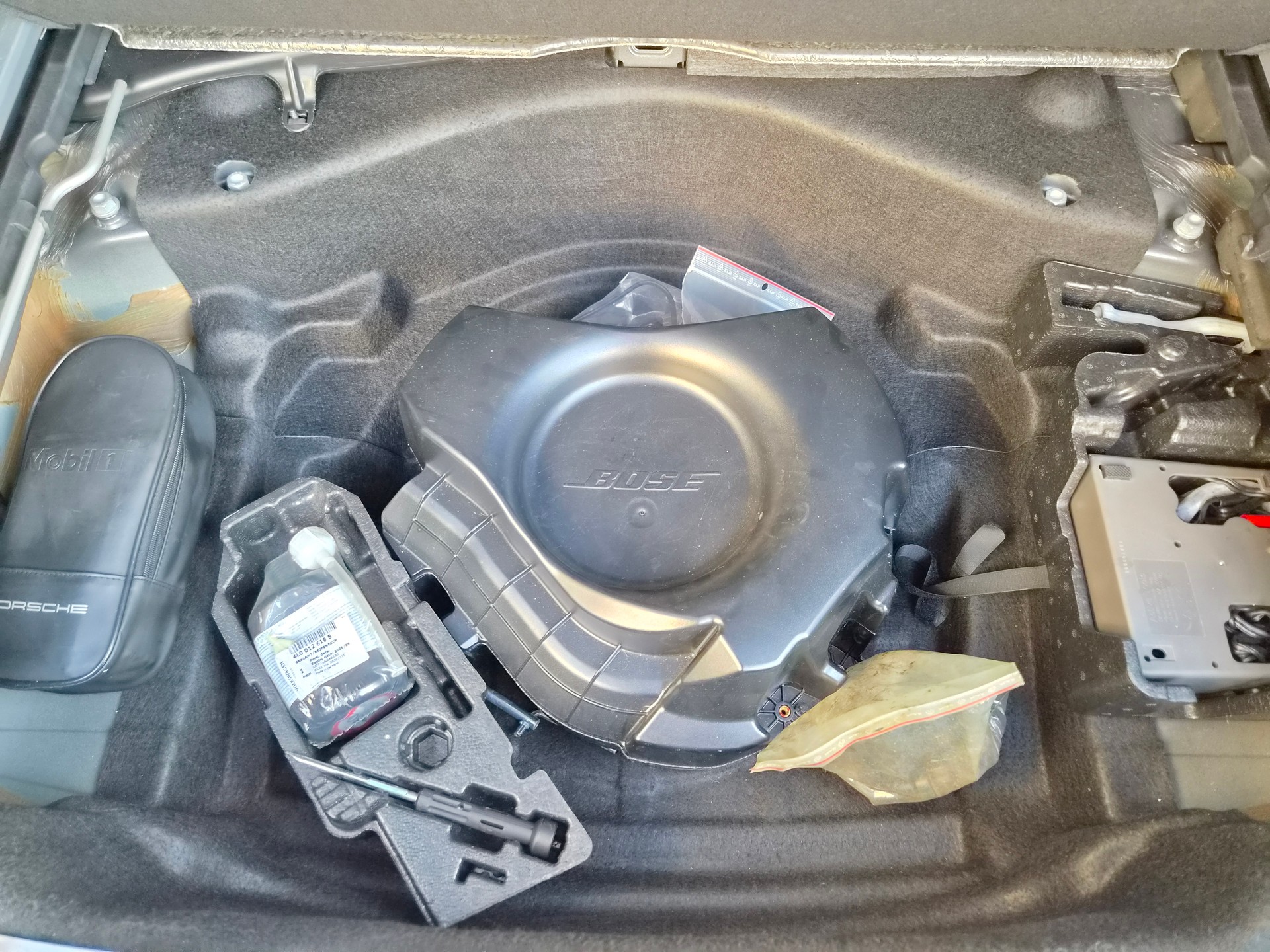 PORSCHE Cayenne Turbo-image-13