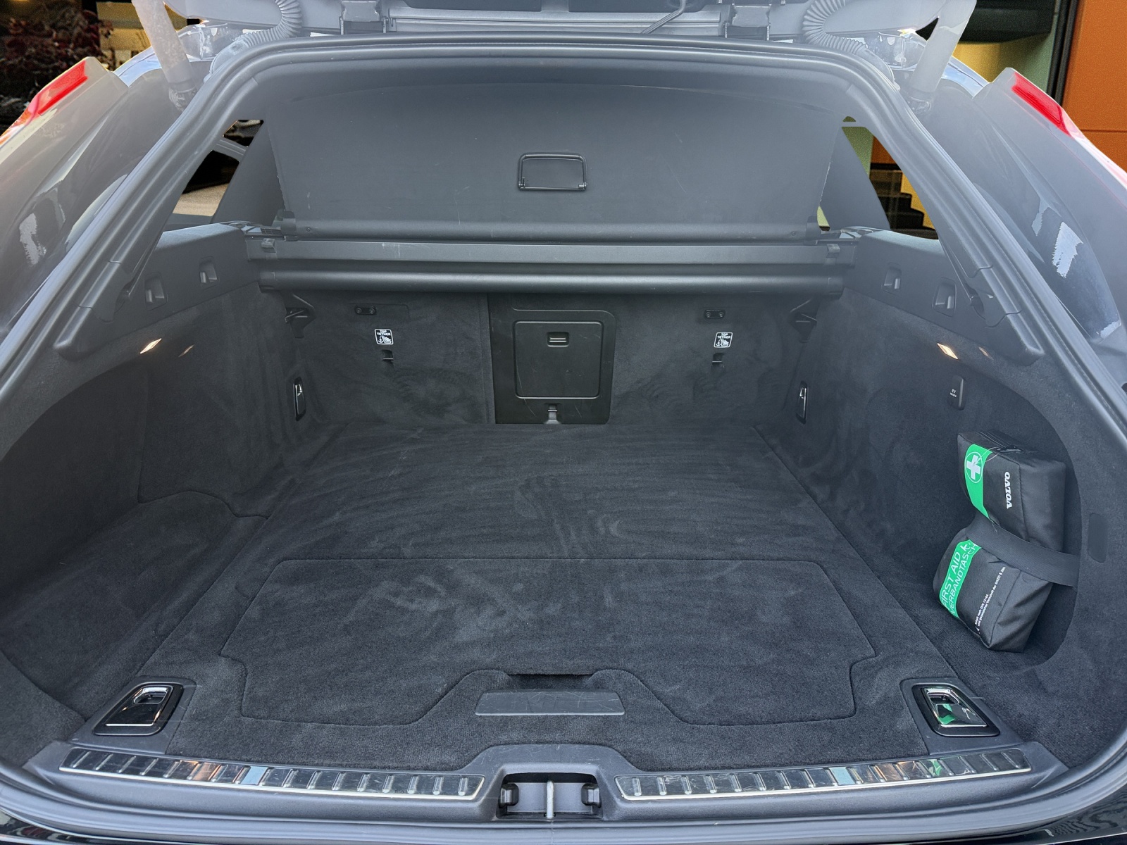 VOLVO V90 2.0 B4 Core-image-20