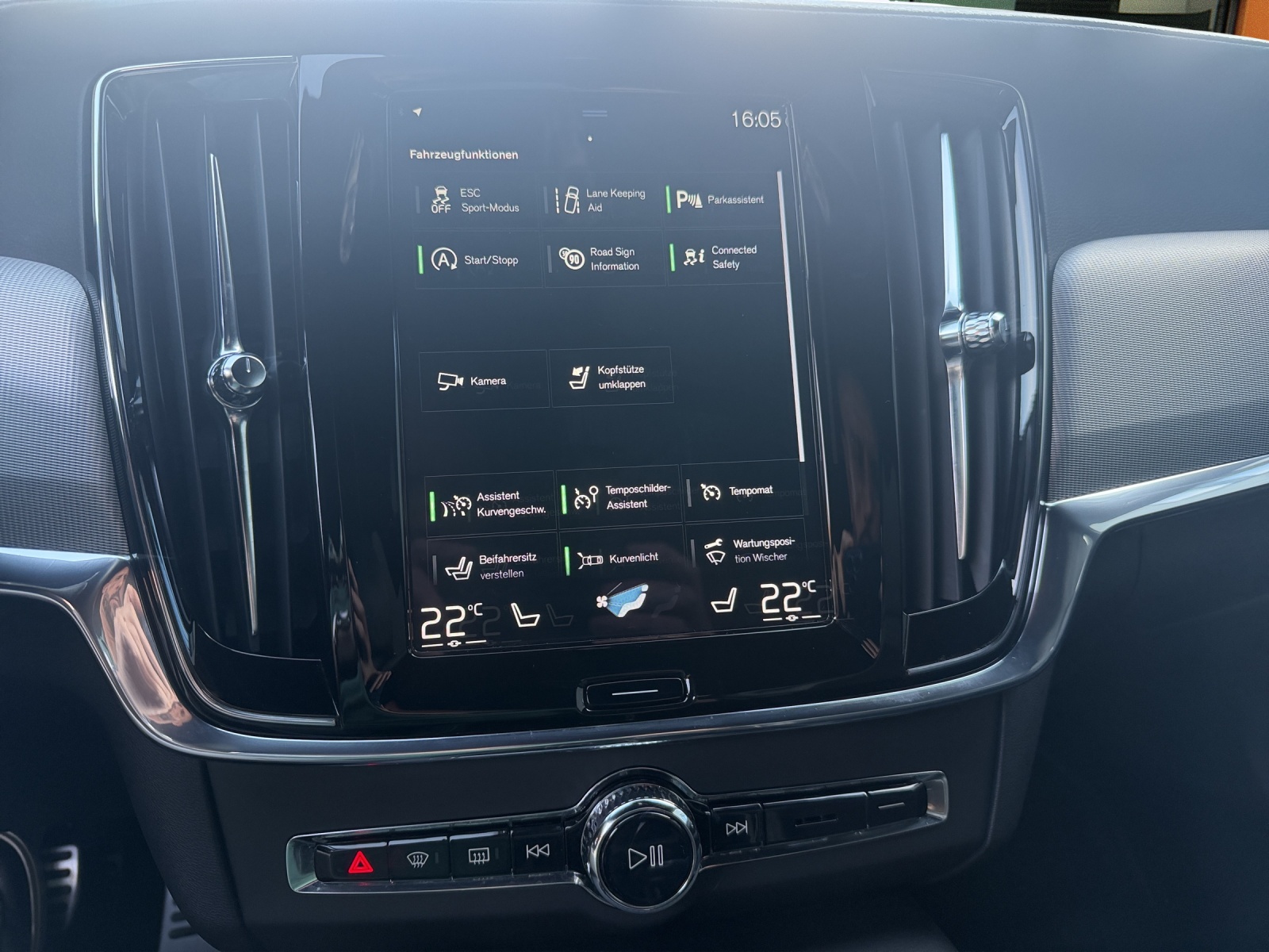 VOLVO V90 2.0 B4 Core-image-13