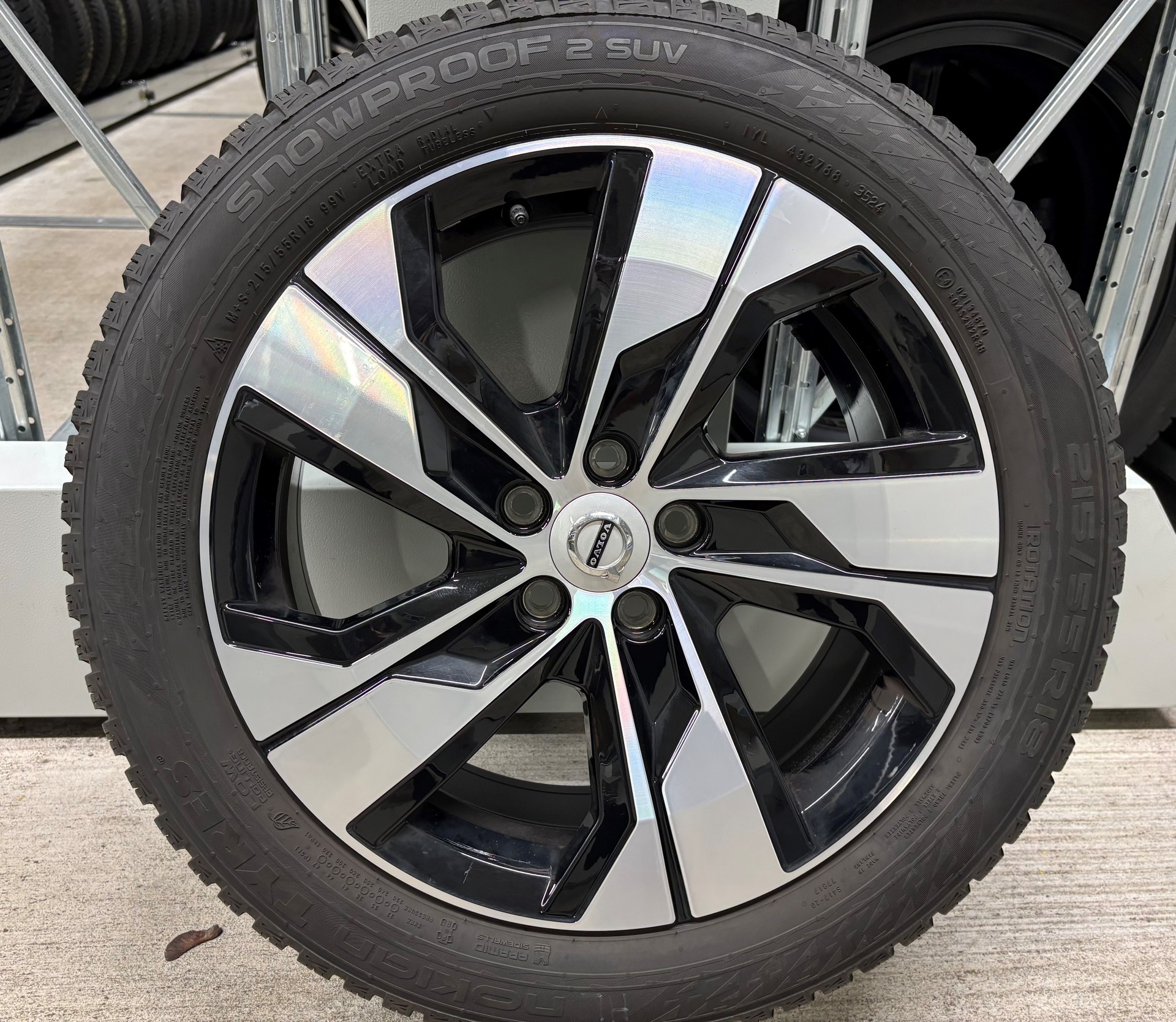 VOLVO V60 Cross Country B4 Mild Hybrid Core AWD Geartronic mit Standheizung & Winterräder-image-31