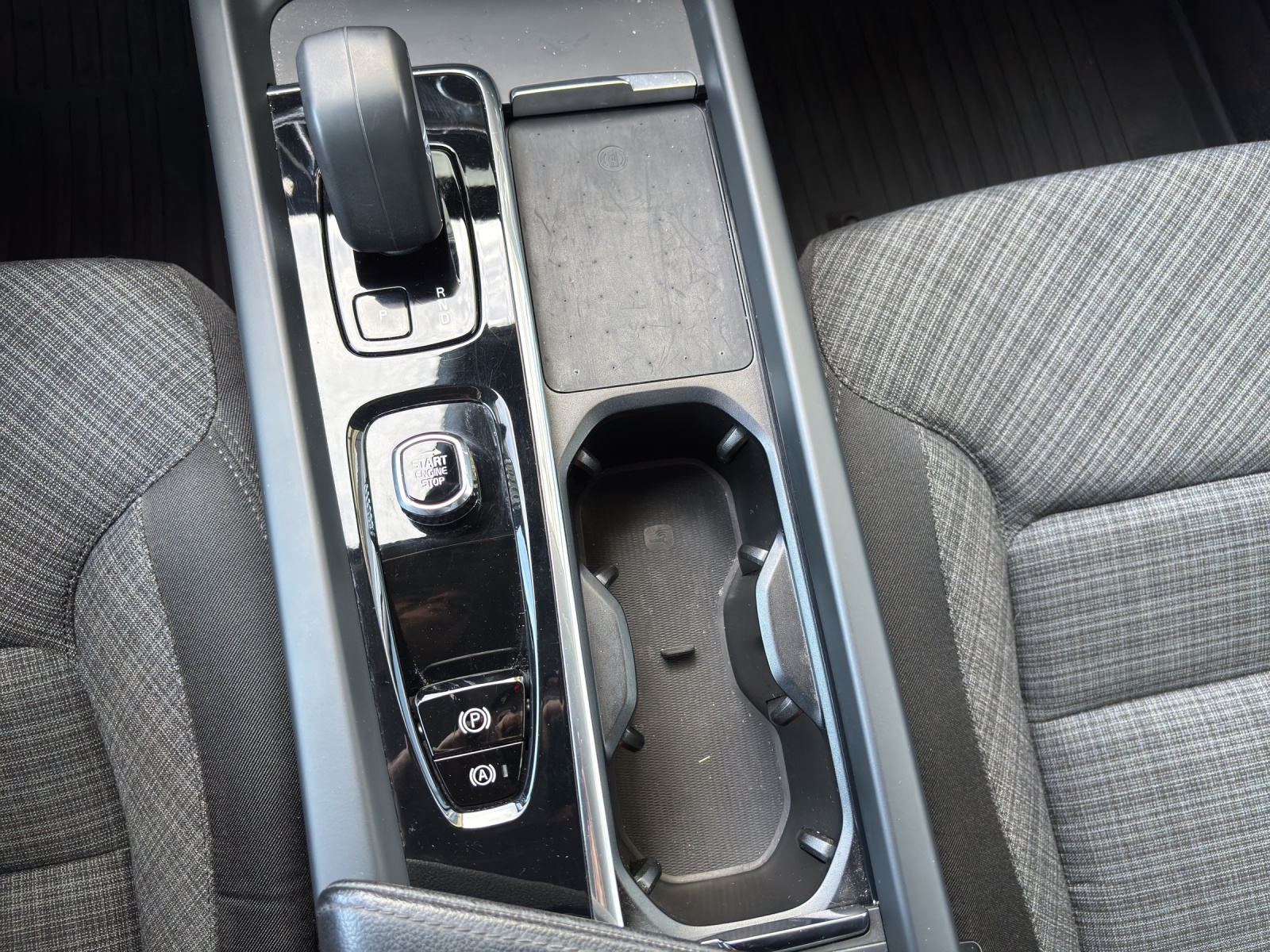VOLVO V60 Cross Country B4 Mild Hybrid Core AWD Geartronic mit Standheizung & Winterräder-image-17