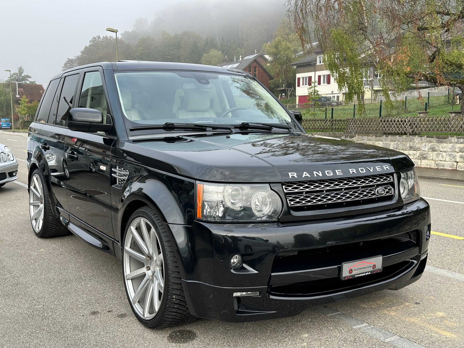 LAND ROVER Range Rover Sport 3.0 TDV6 Zermatt Automatic-image-1