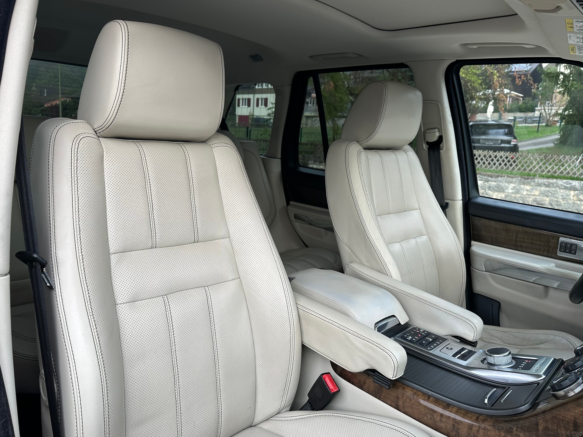 LAND ROVER Range Rover Sport 3.0 TDV6 Zermatt Automatic-image-15