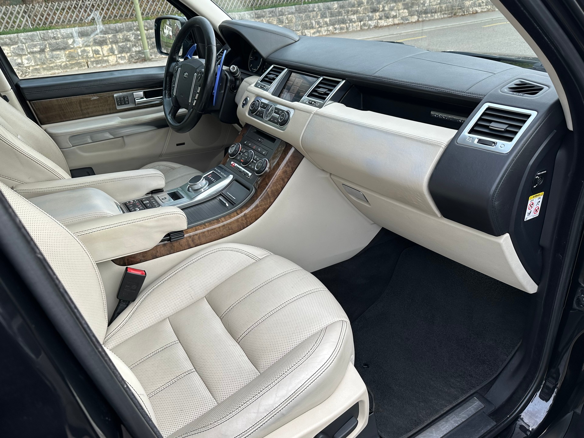 LAND ROVER Range Rover Sport 3.0 TDV6 Zermatt Automatic-image-10
